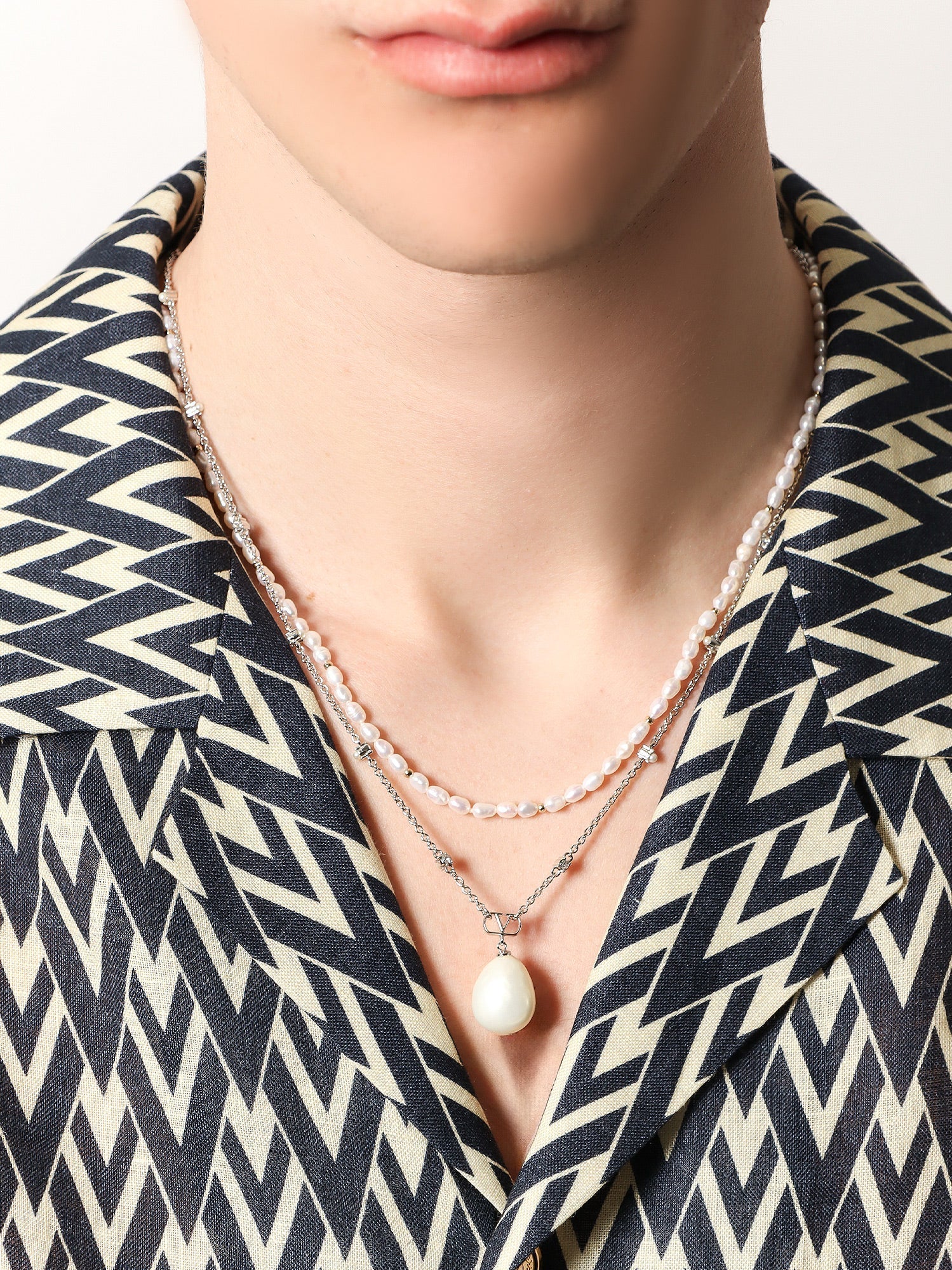 Valentino Metal Necklace With Pearls