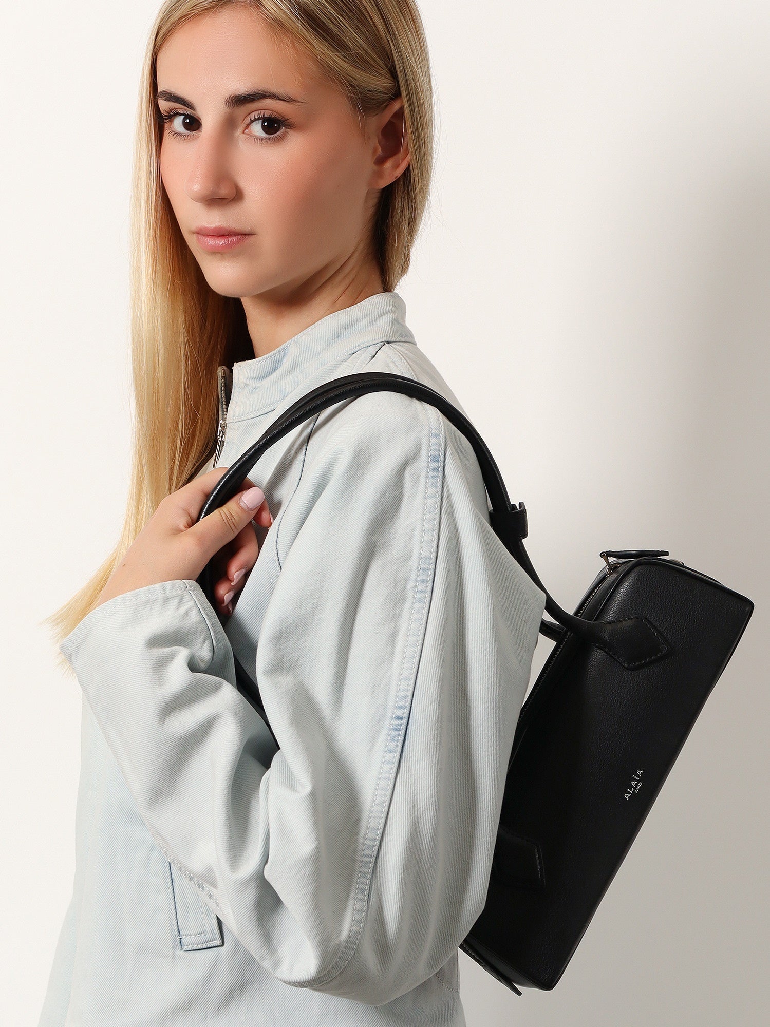 Alaïa Teckel Small Leather Shoulder Bag