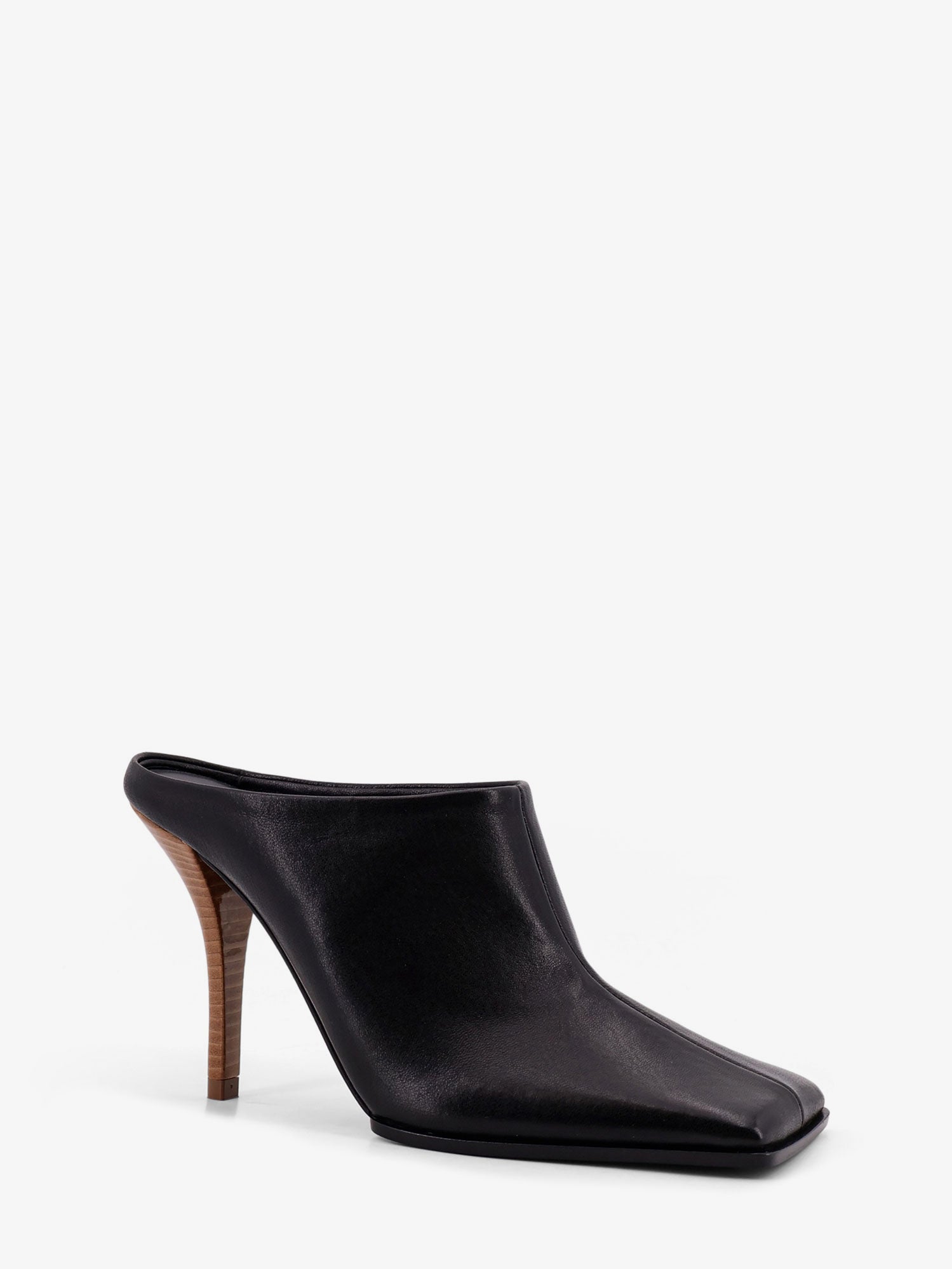 Alaïa Leather Sandals