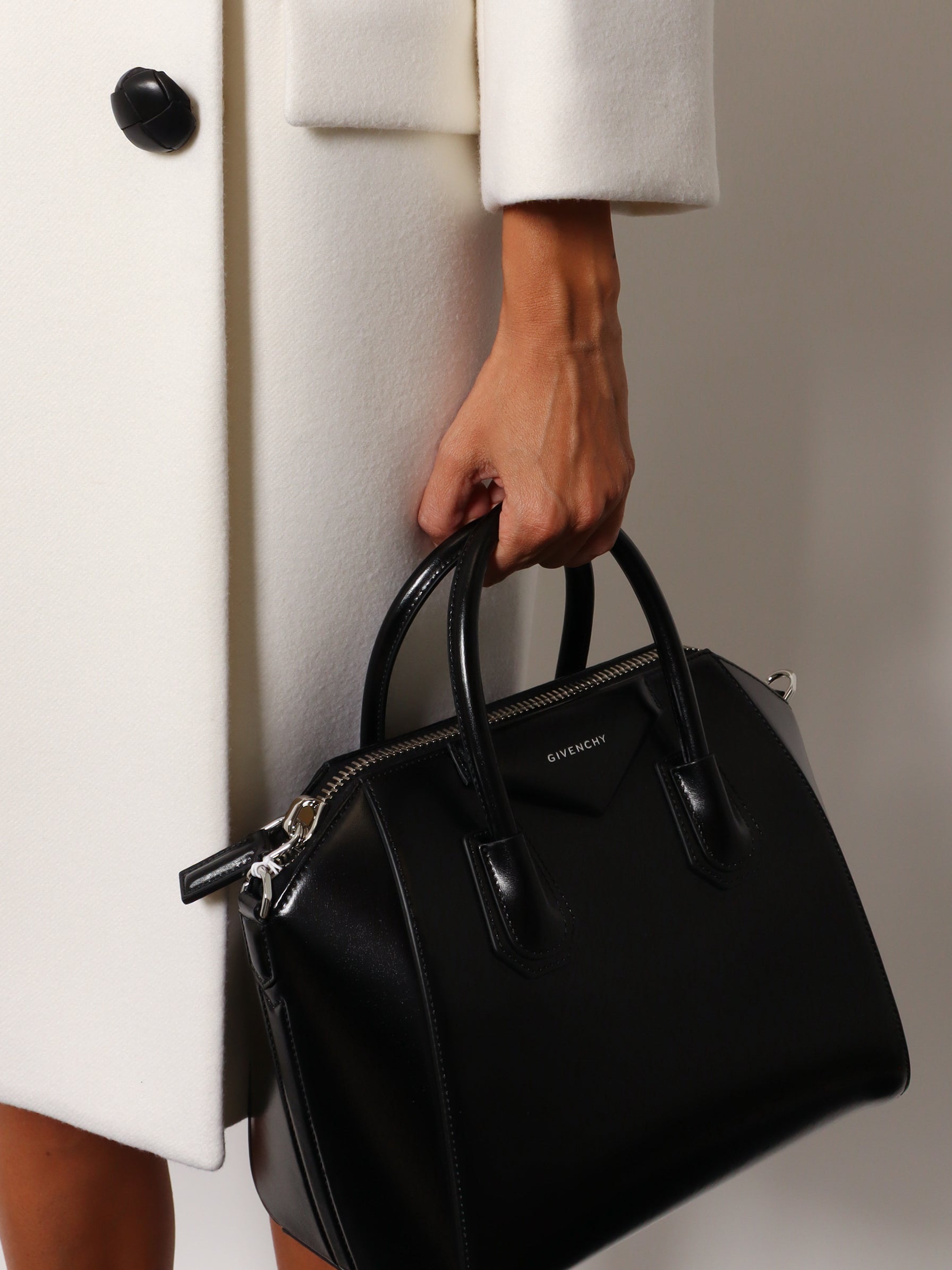 Givenchy Antigona Leather Shoulder Bag