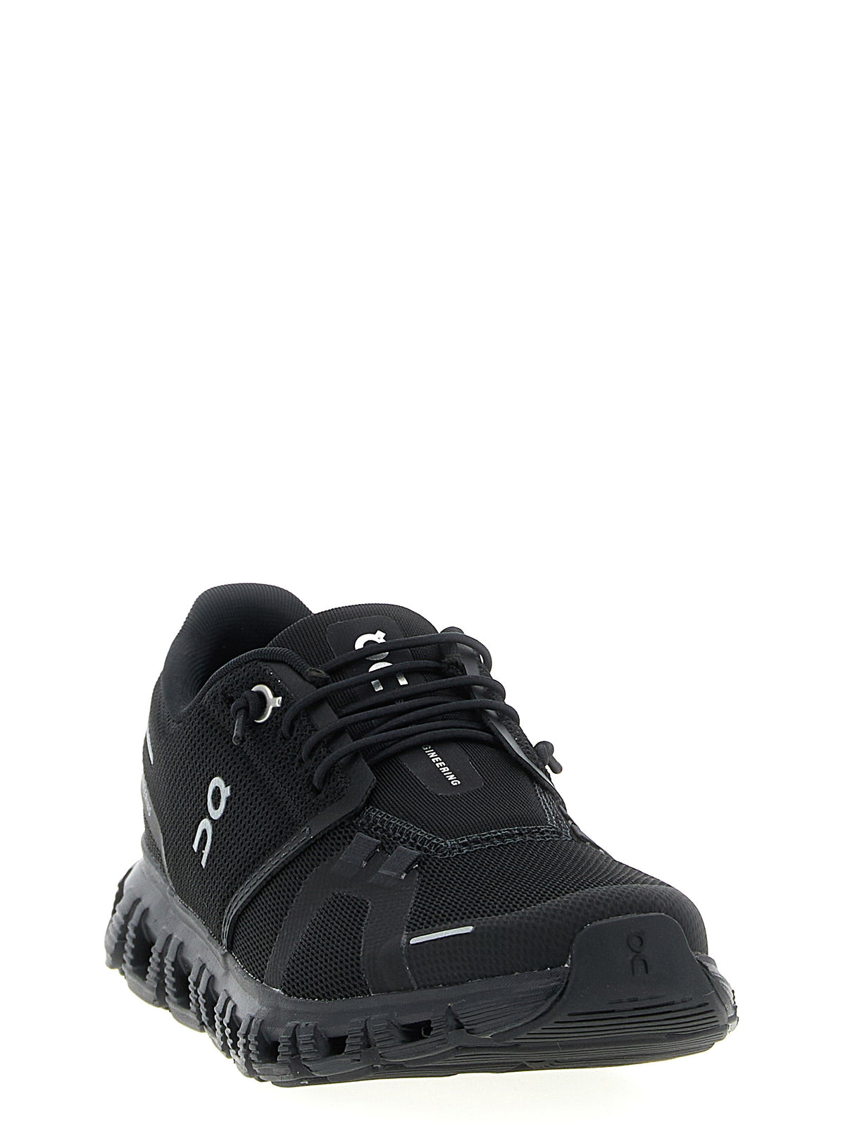 On 'Cloud 6' Sneakers