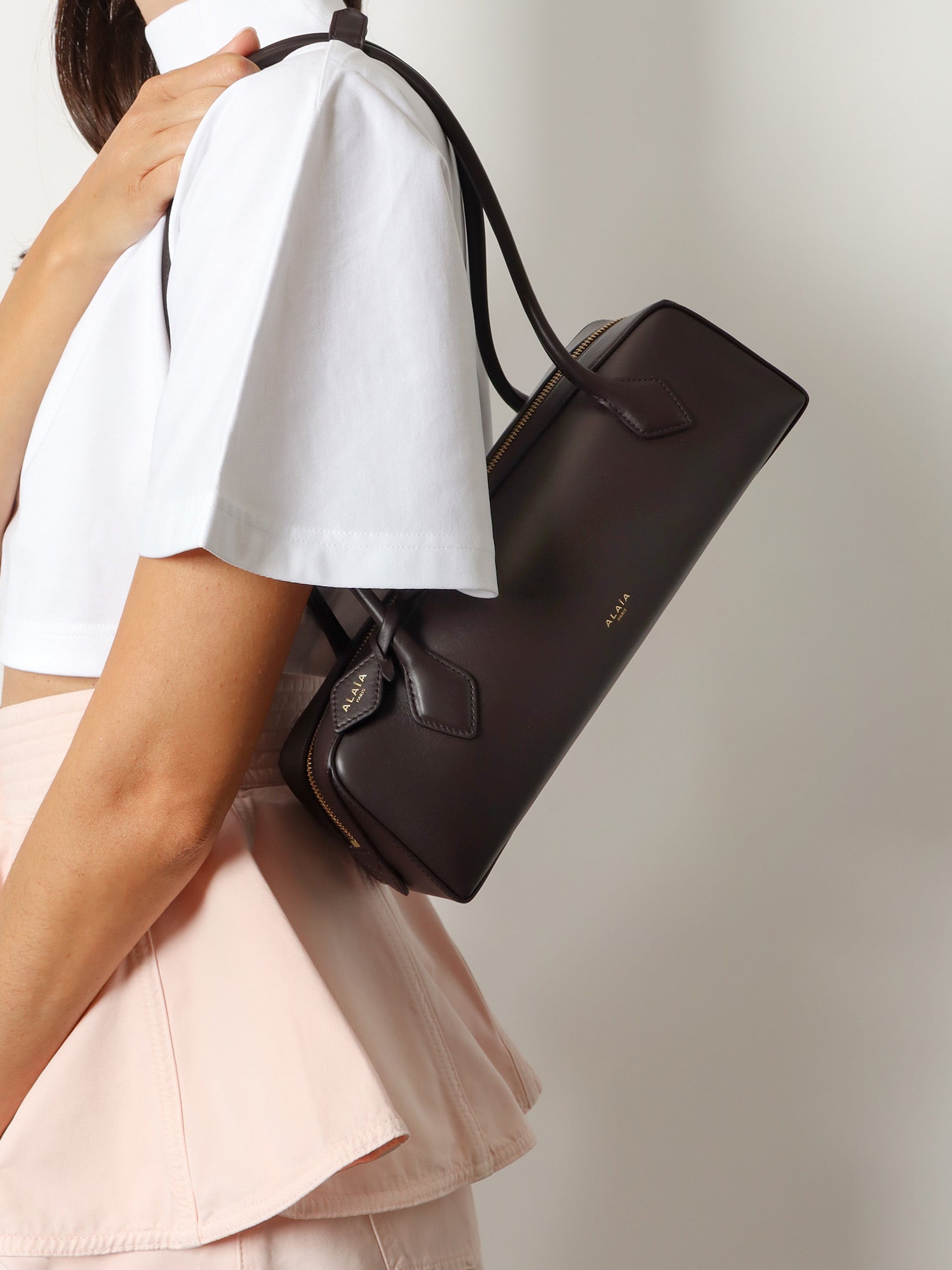Alaïa Le Teckel Medium Leather Shoulder Bag