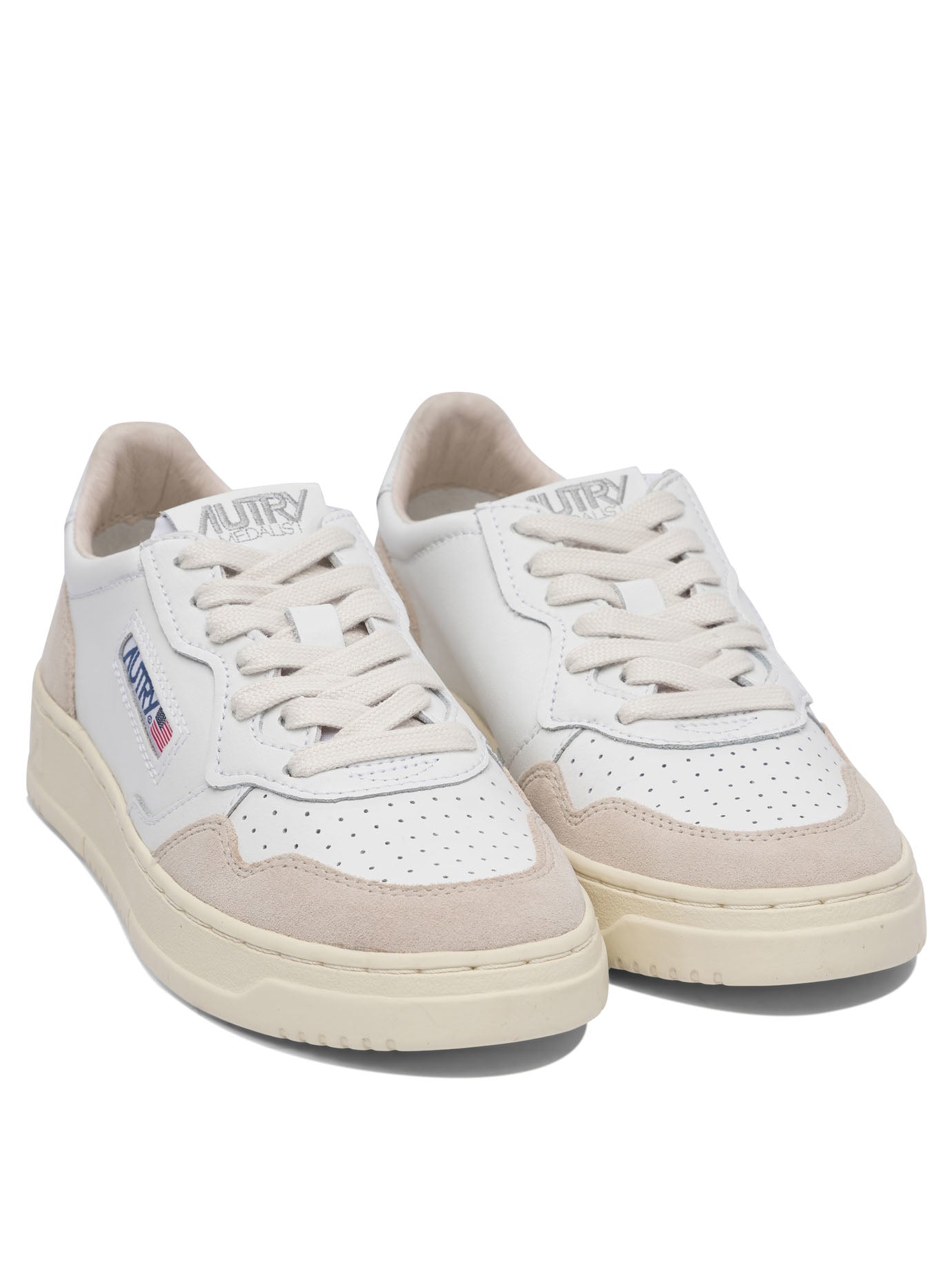 Autry Medalist Low Low Top Sneakers