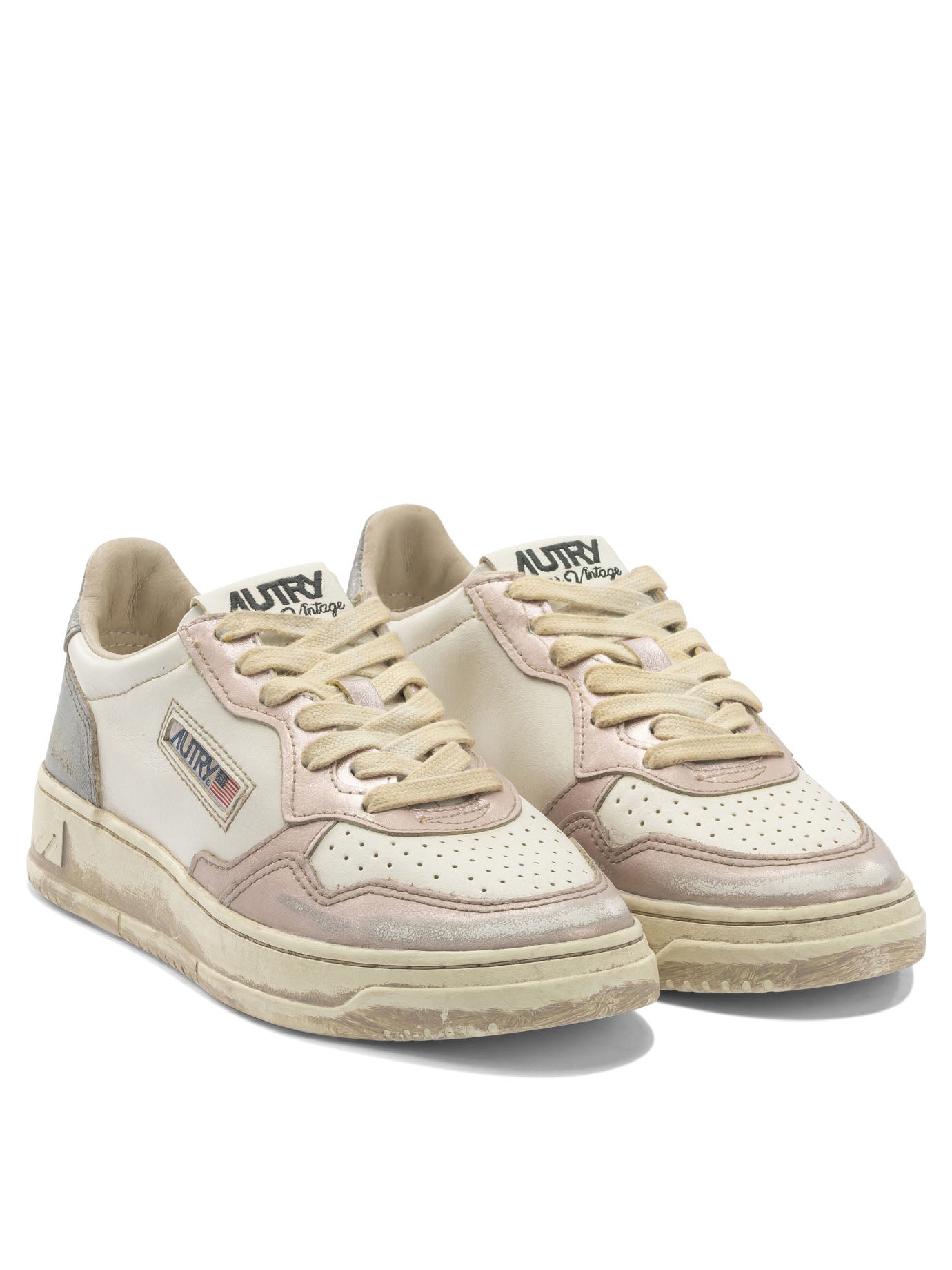 Autry Medalist Low Super Vintage Sneakers
