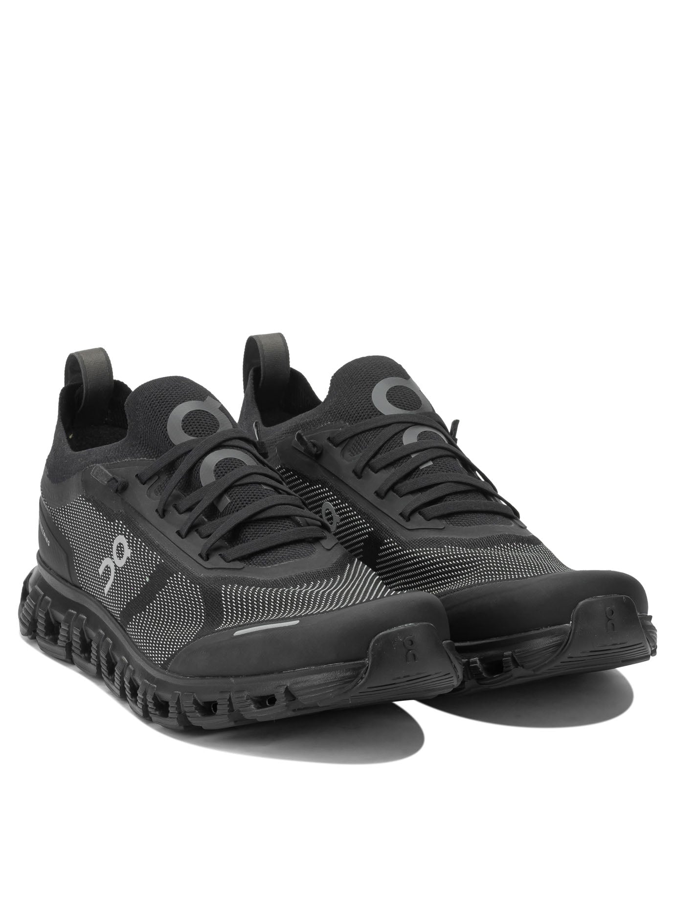 On Running Cloud 6 Versa Sneakers