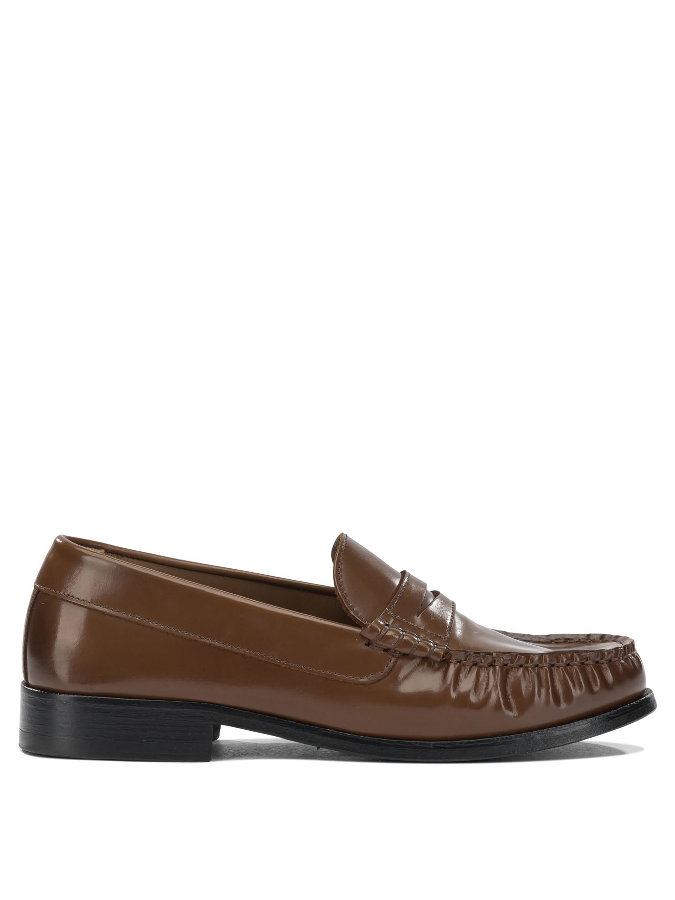 Alohas Rivet Loafers