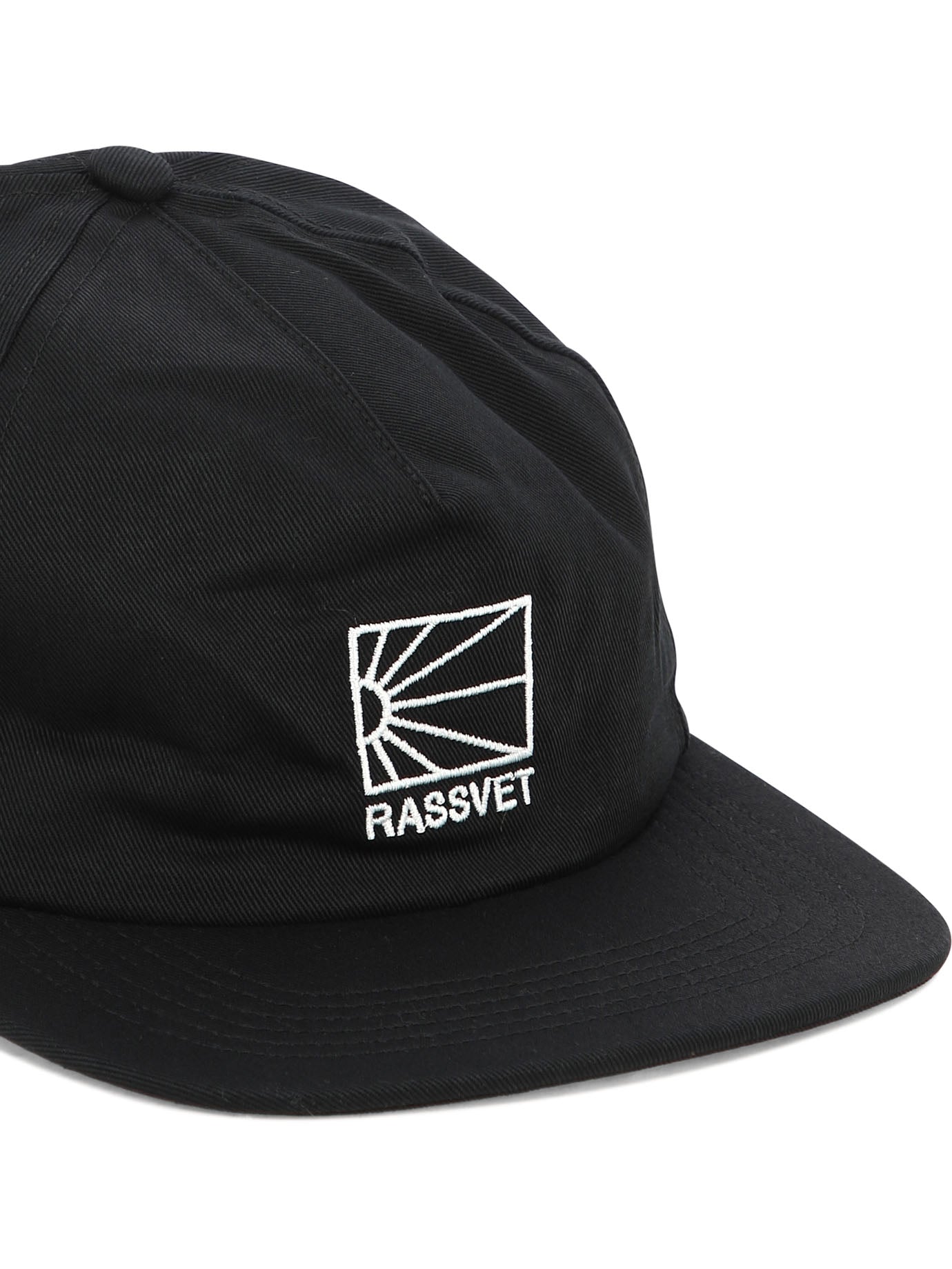 Paccbet Rassvet Cap