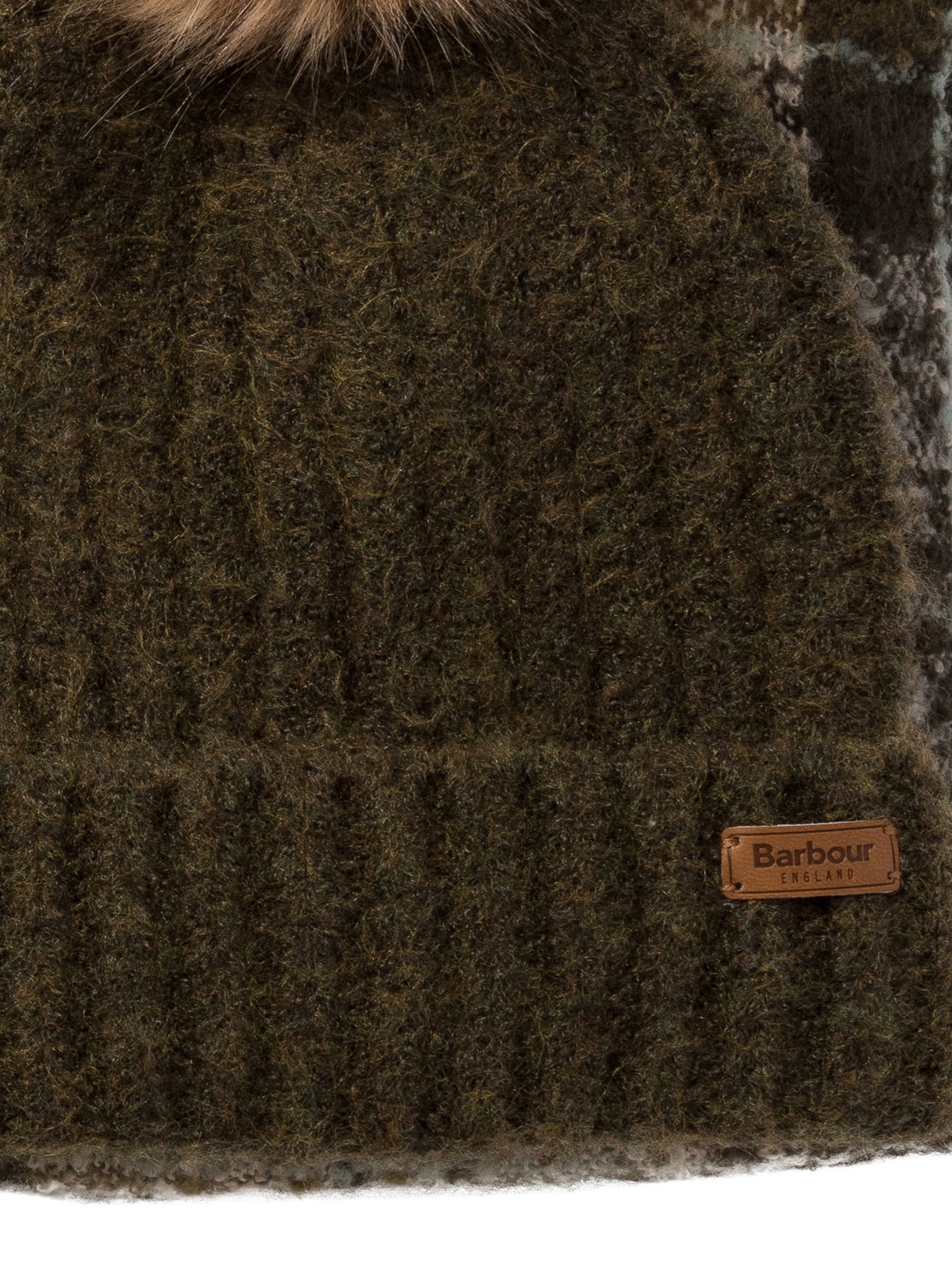 Barbour Saltburn Beanie And Scarf Set