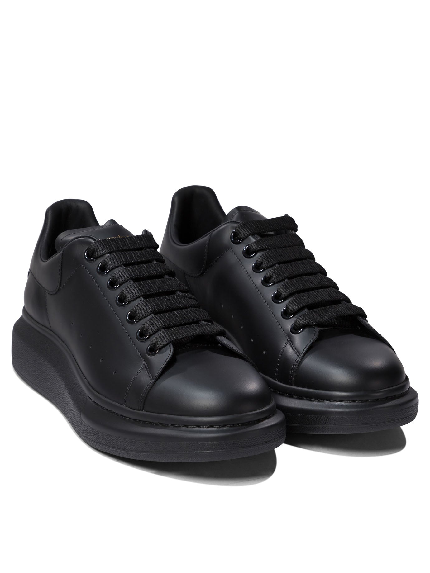 Alexander McQueen Sneakers & Slip-On