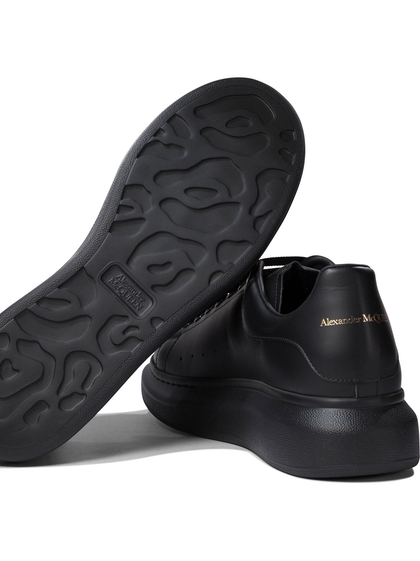 Alexander McQueen Sneakers & Slip-On