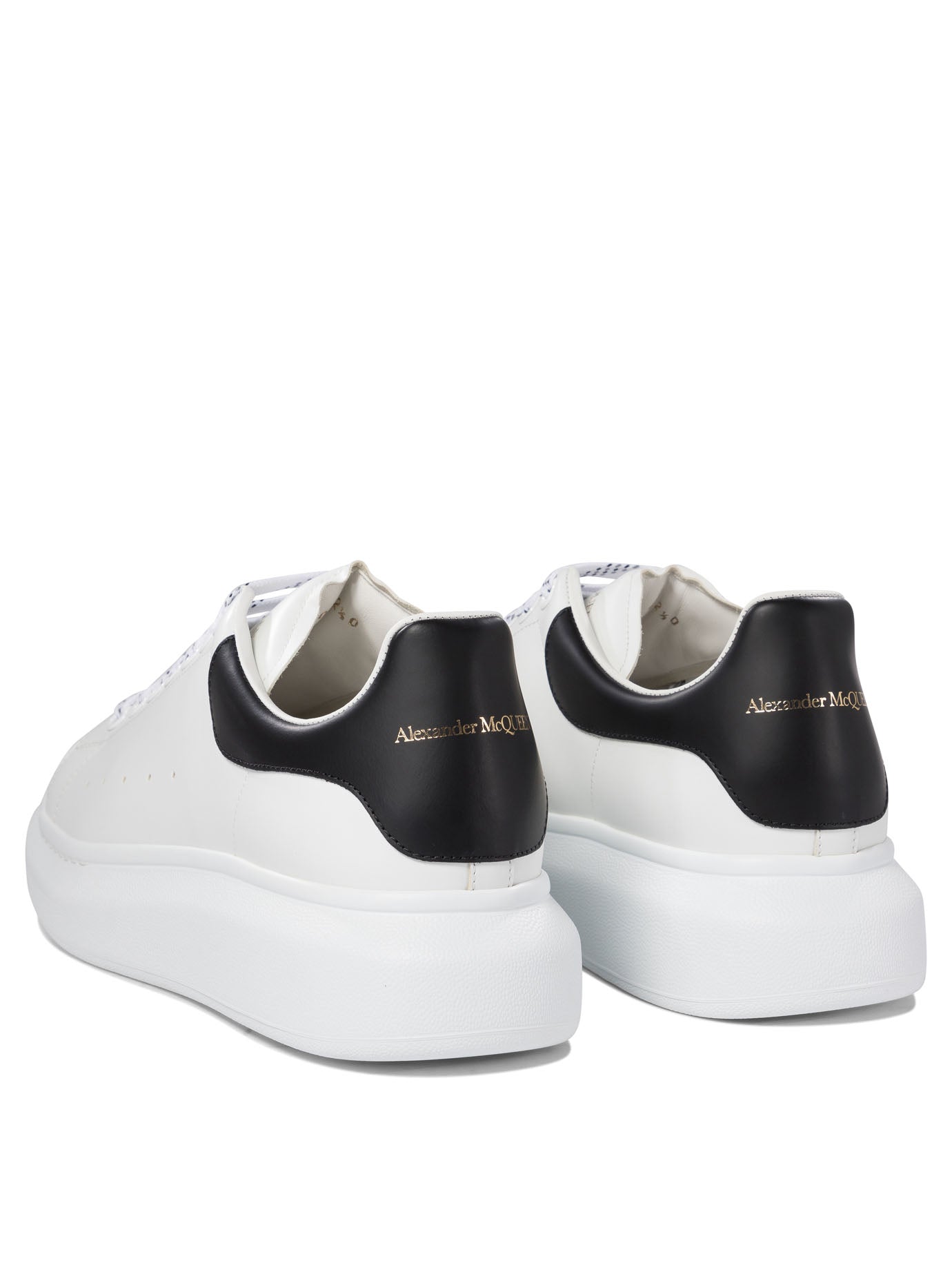 Alexander McQueen Sneakers & Slip-On