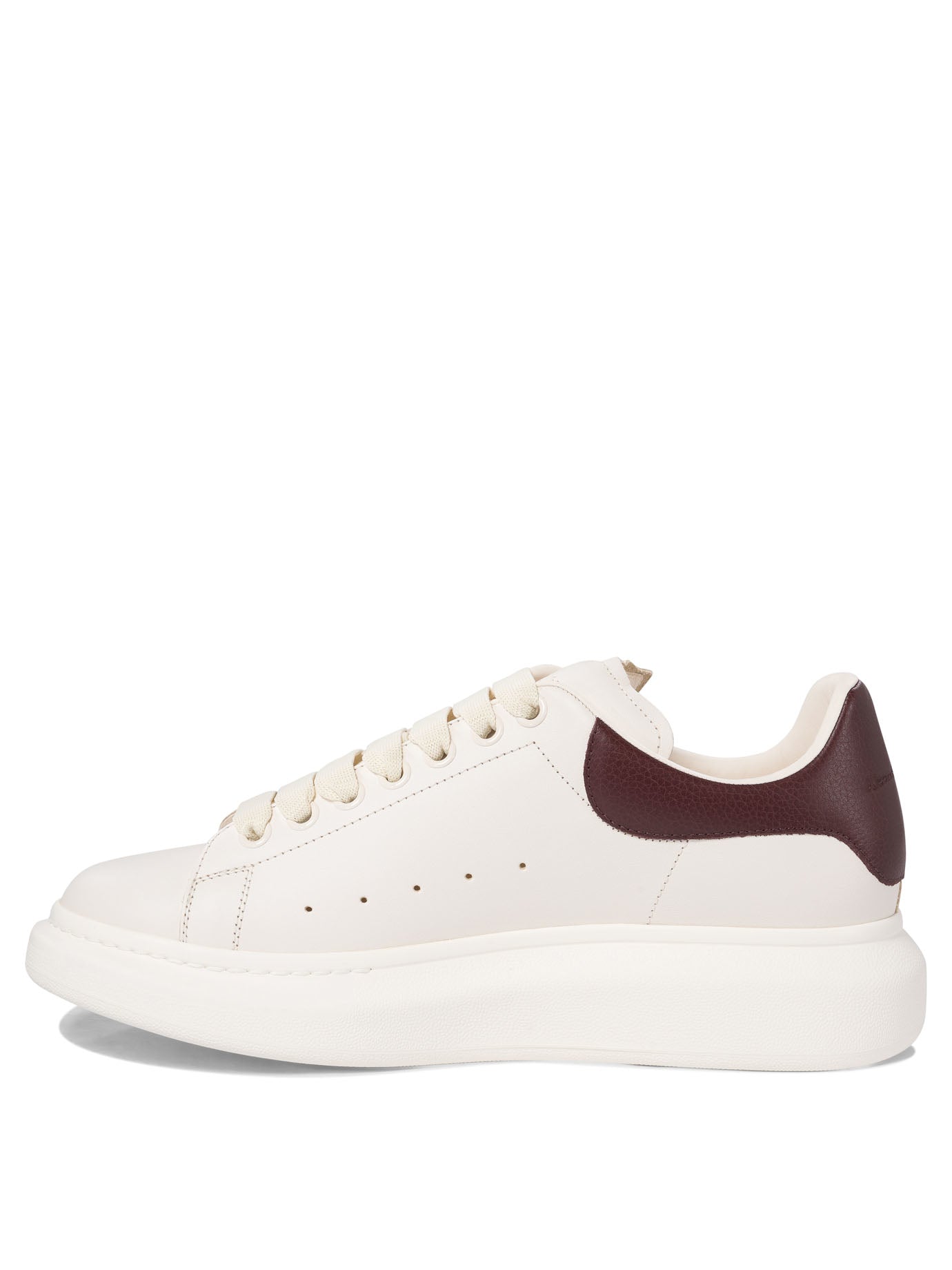 Alexander McQueen Sneakers & Slip-On