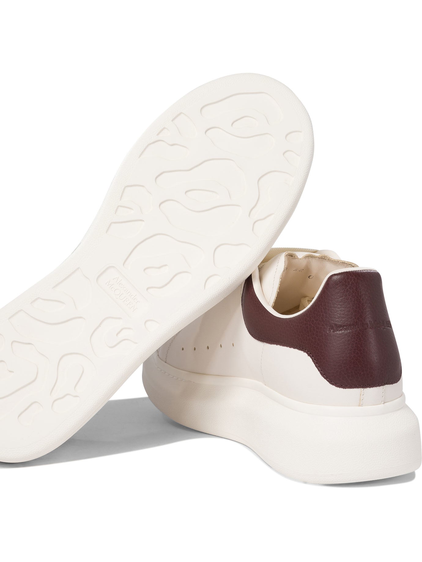 Alexander McQueen Sneakers & Slip-On