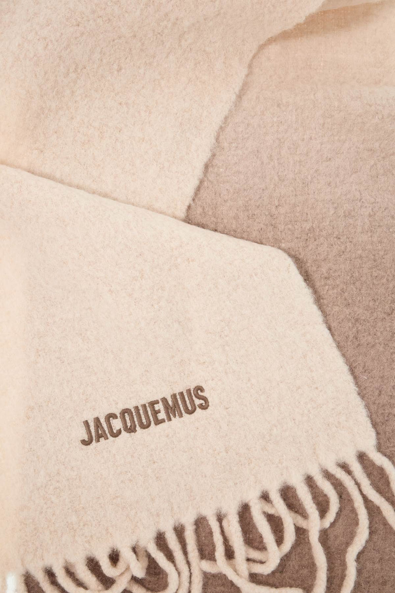 Jacquemus Neuse

Harvest Scar Neutral