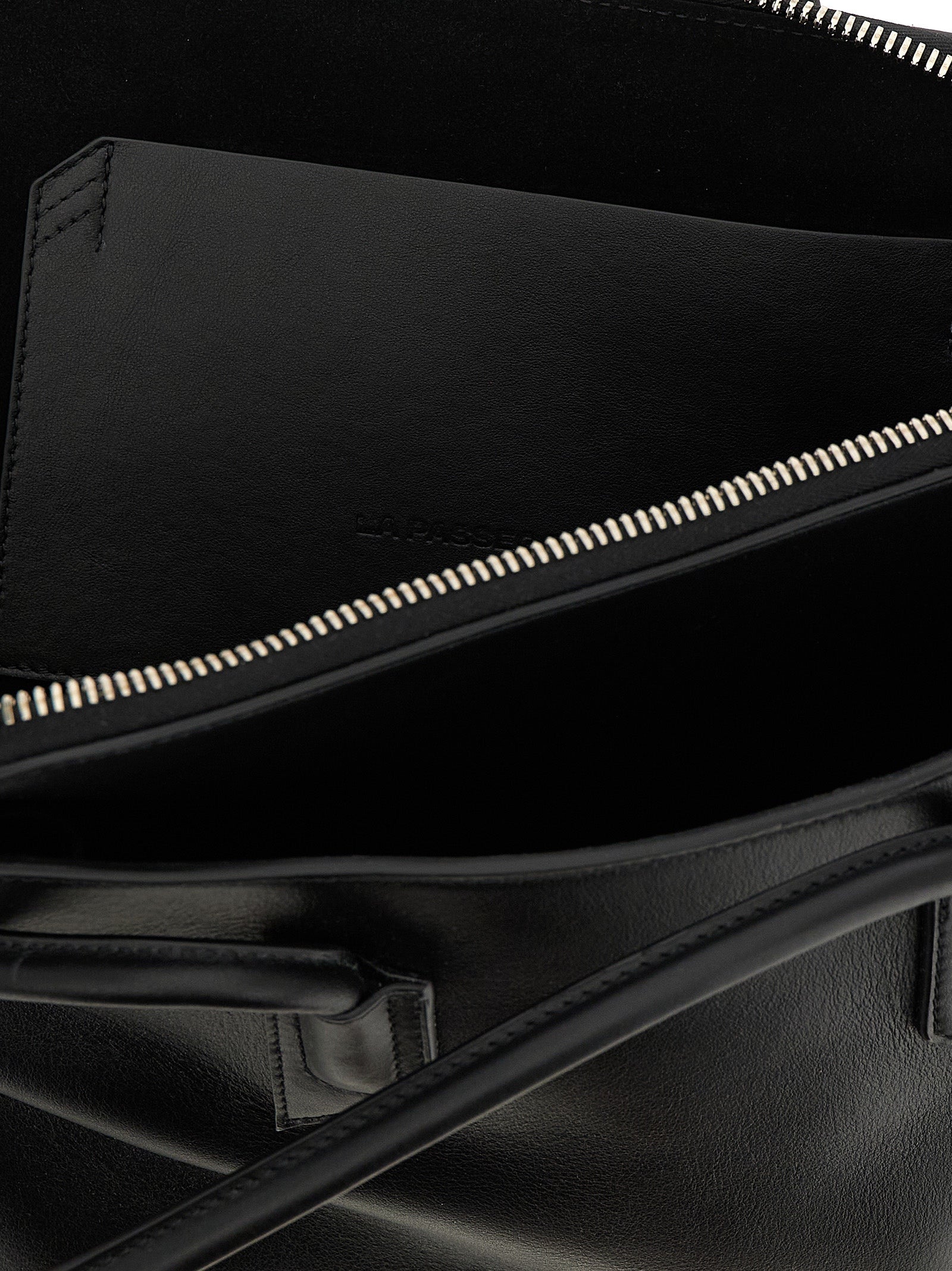 The Attico 'La Passeggiata Medium' Shoulder Bag