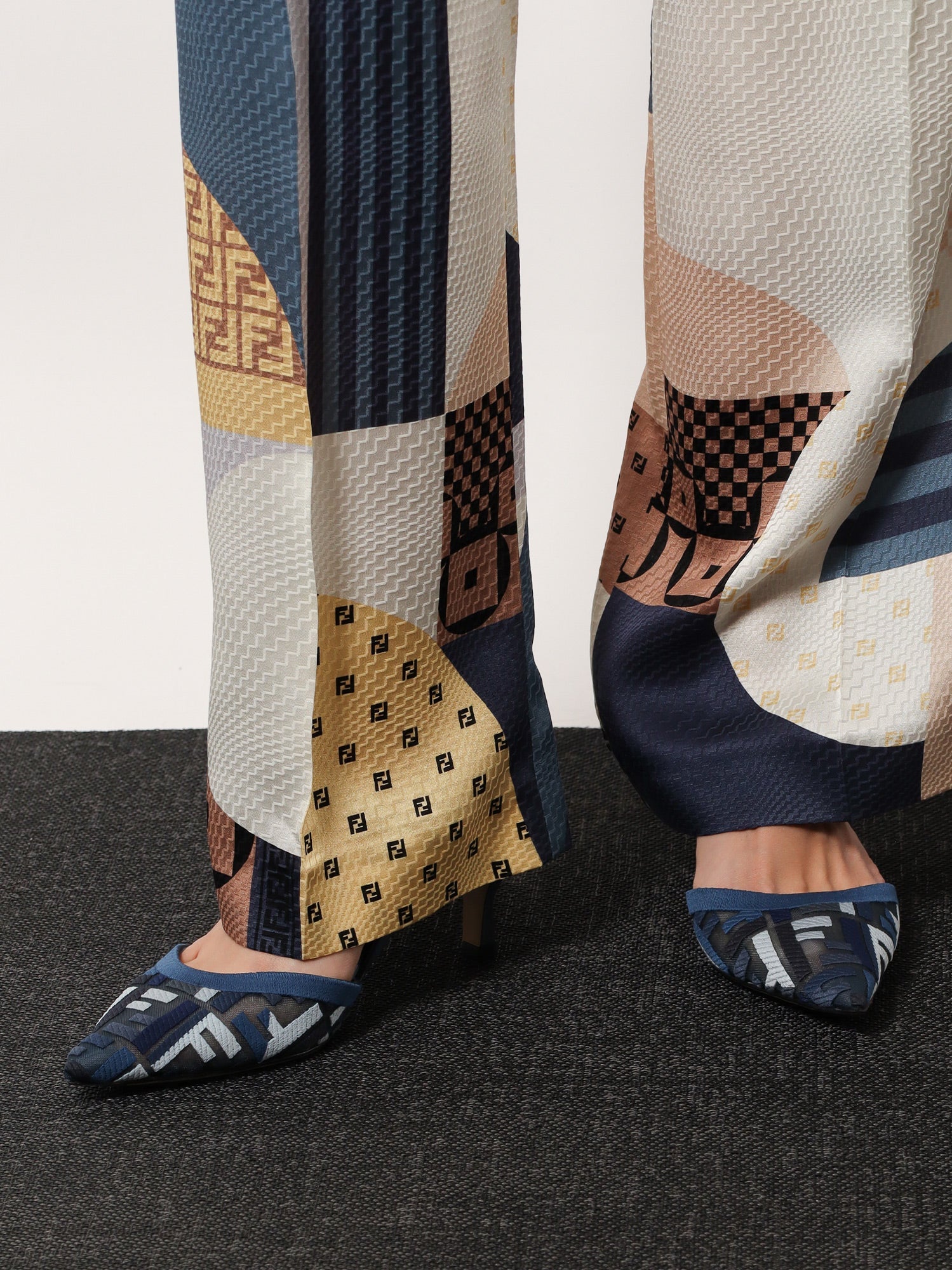 Fendi Colibrì Lite Mesh Slingback Decolleté