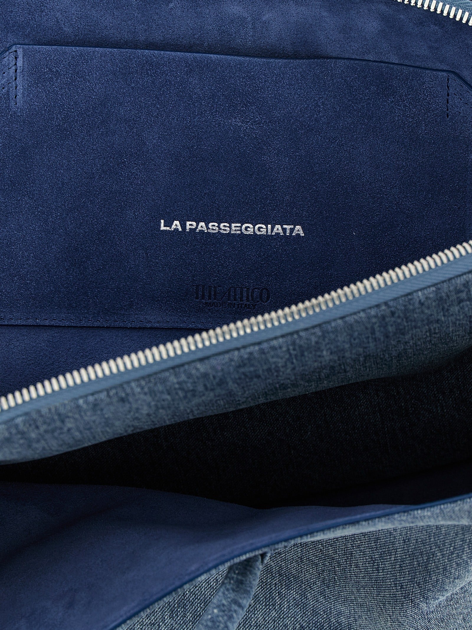 The Attico 'La Passeggiata Medium' Shoulder Bag