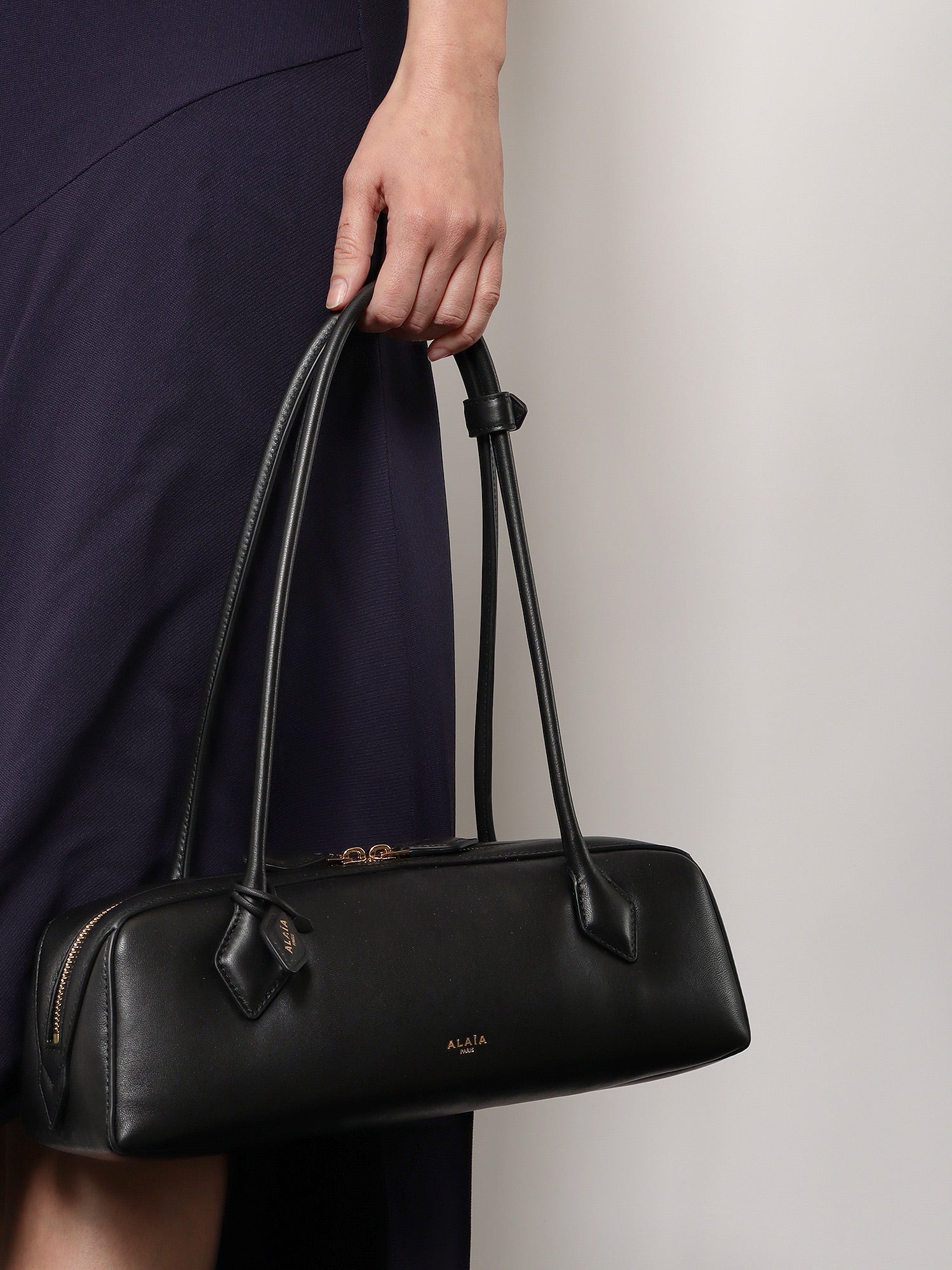 Alaïa Le Teckel Leather Shoulder Bag