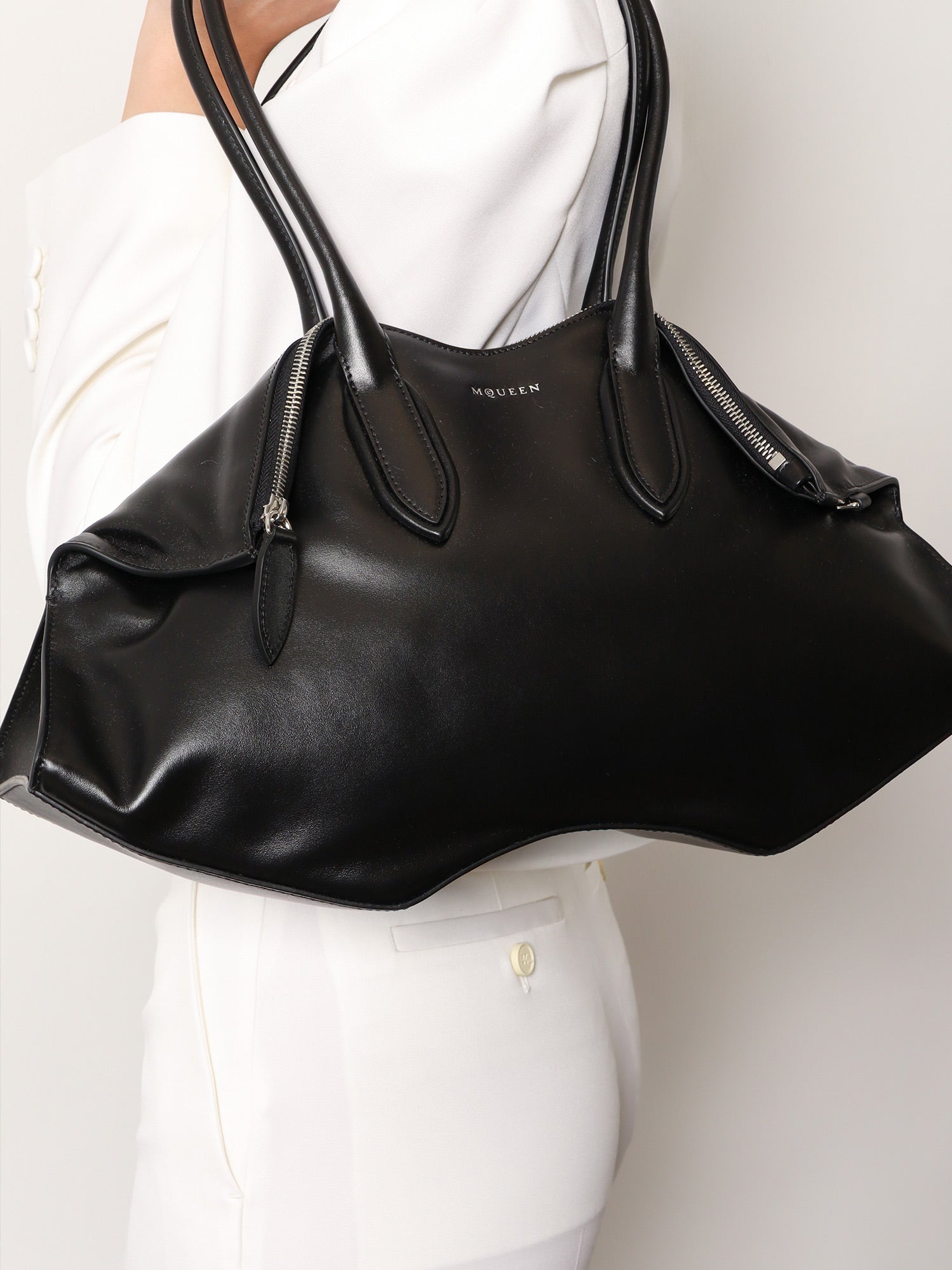 Alexander McQueen Manta Leather Shoulder Bag