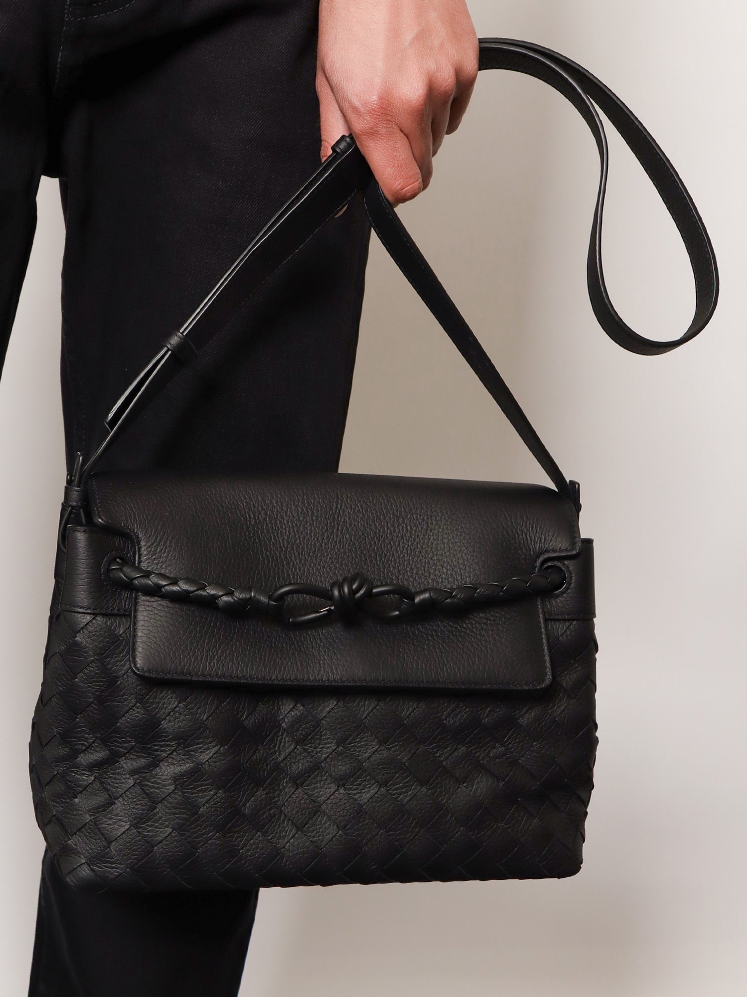 Bottega Veneta Andiamo Leather Shoulder Bag With Intrecciato Pattern
