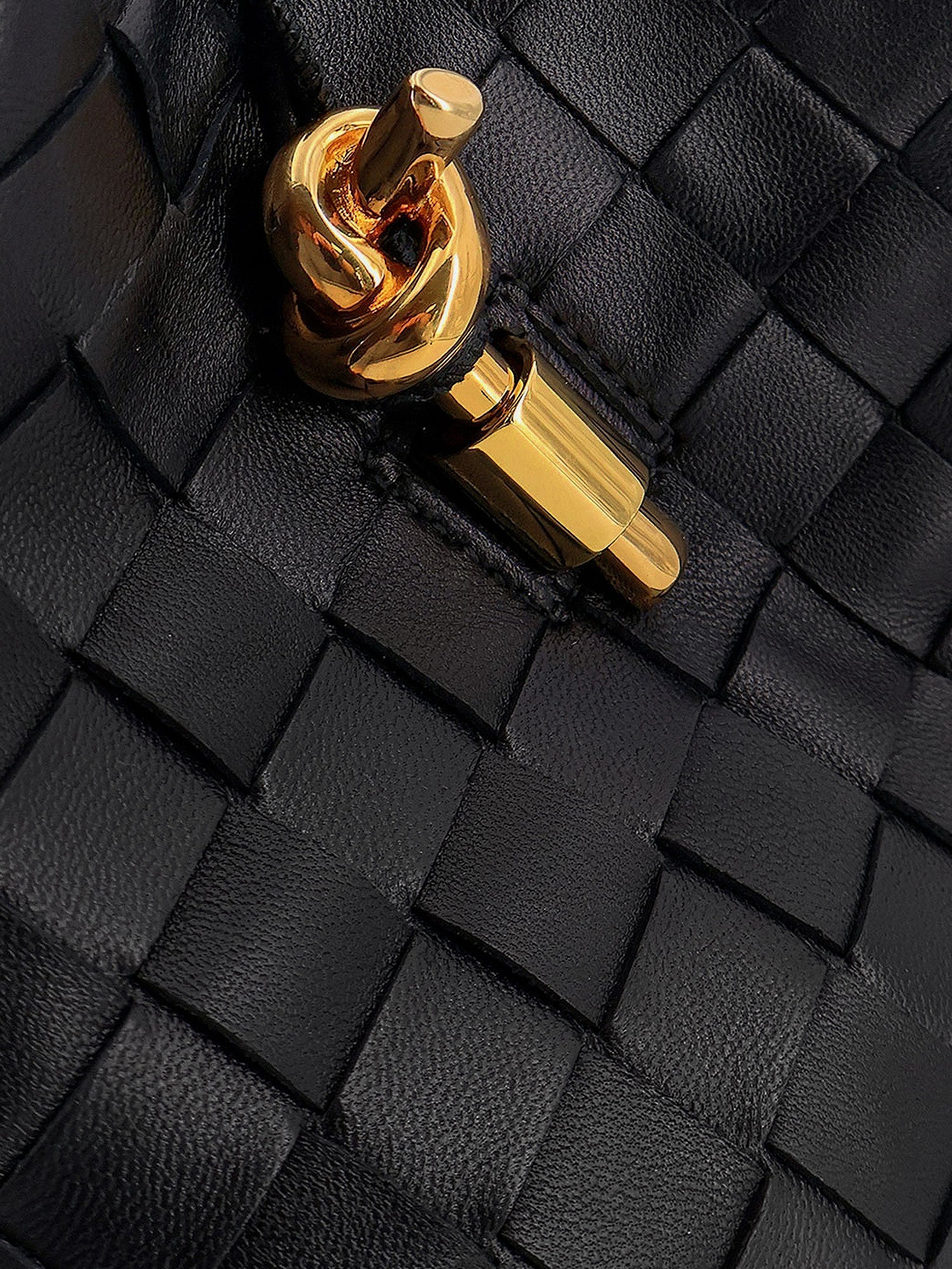 Bottega Veneta Andiamo Leather Smartphone Pochette With Intrecciato Motif