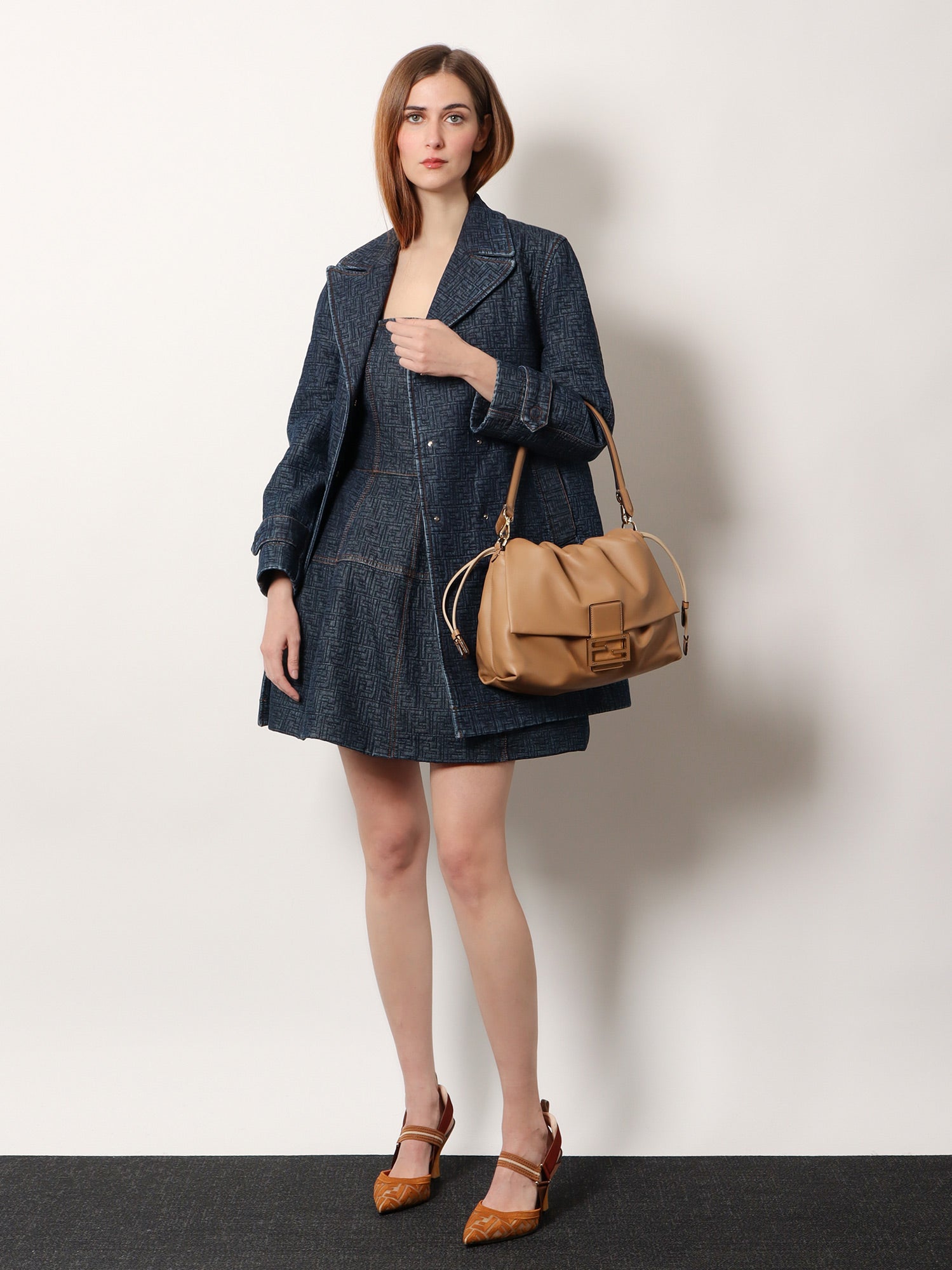 Fendi Mamma Baguette Large Leather Shoulder Bag