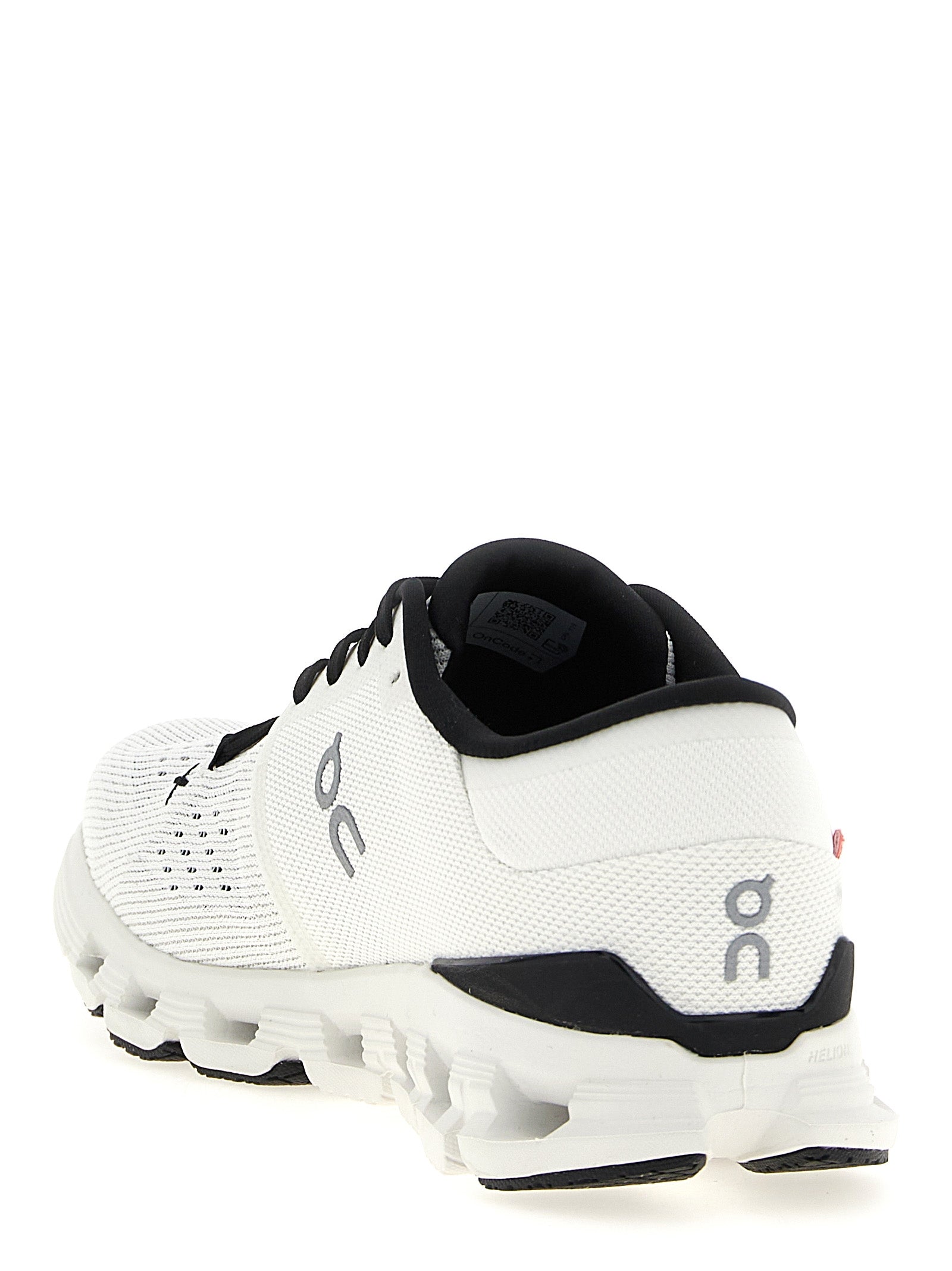 On 'Cloud X 4' Sneakers