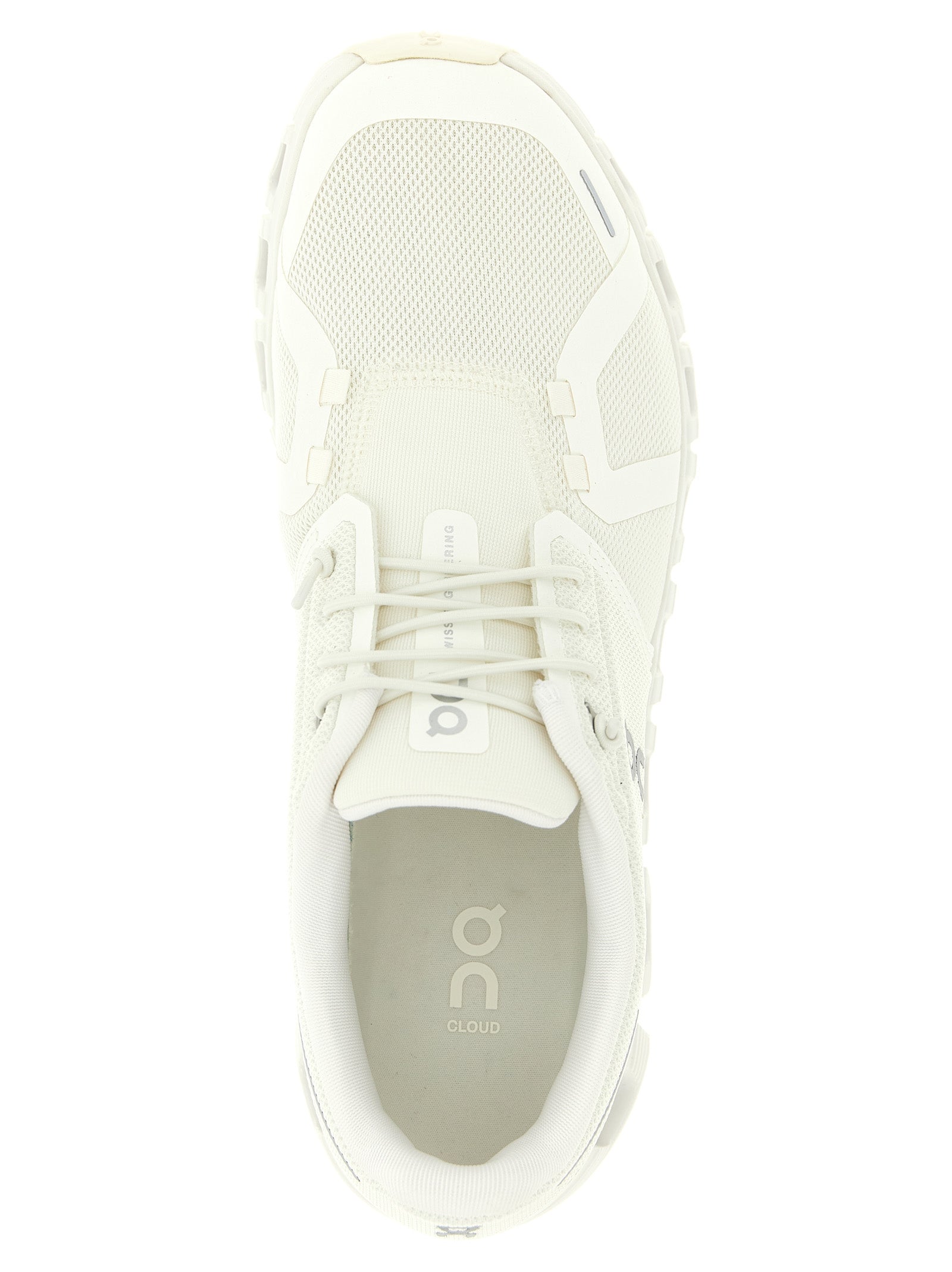 On 'Cloud 6' Sneakers