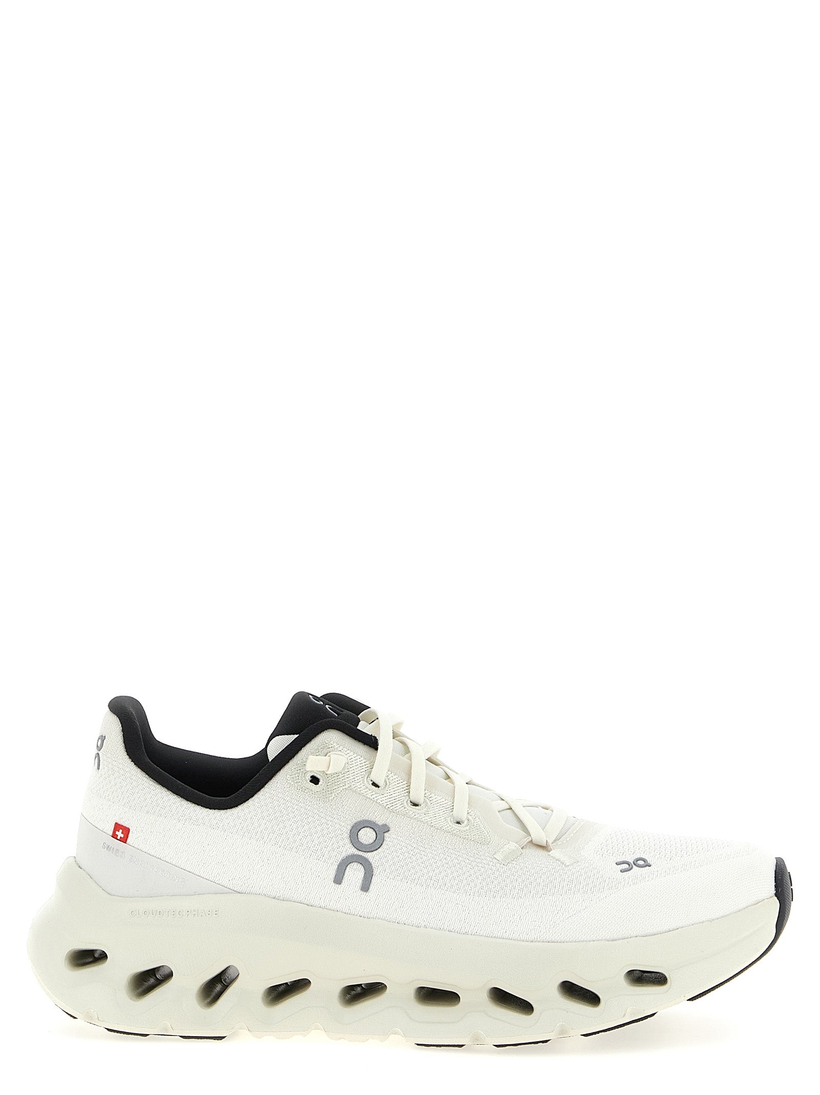 On 'Cloudtilt' Sneakers