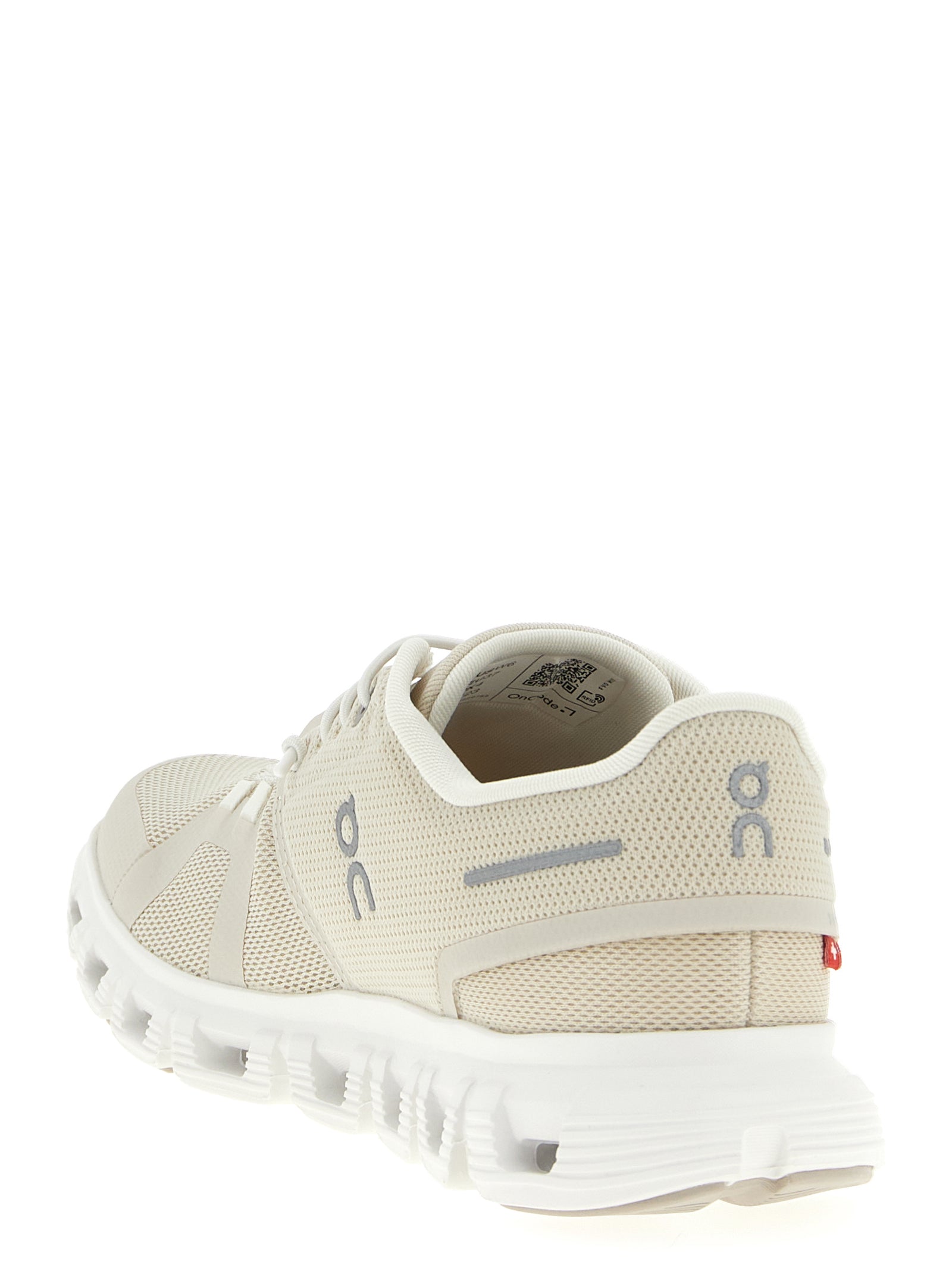 On 'Cloud 6' Sneakers