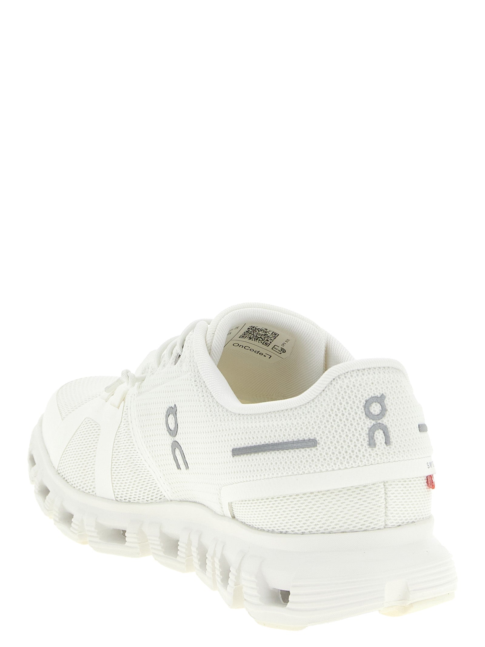 On 'Cloud 6' Sneakers