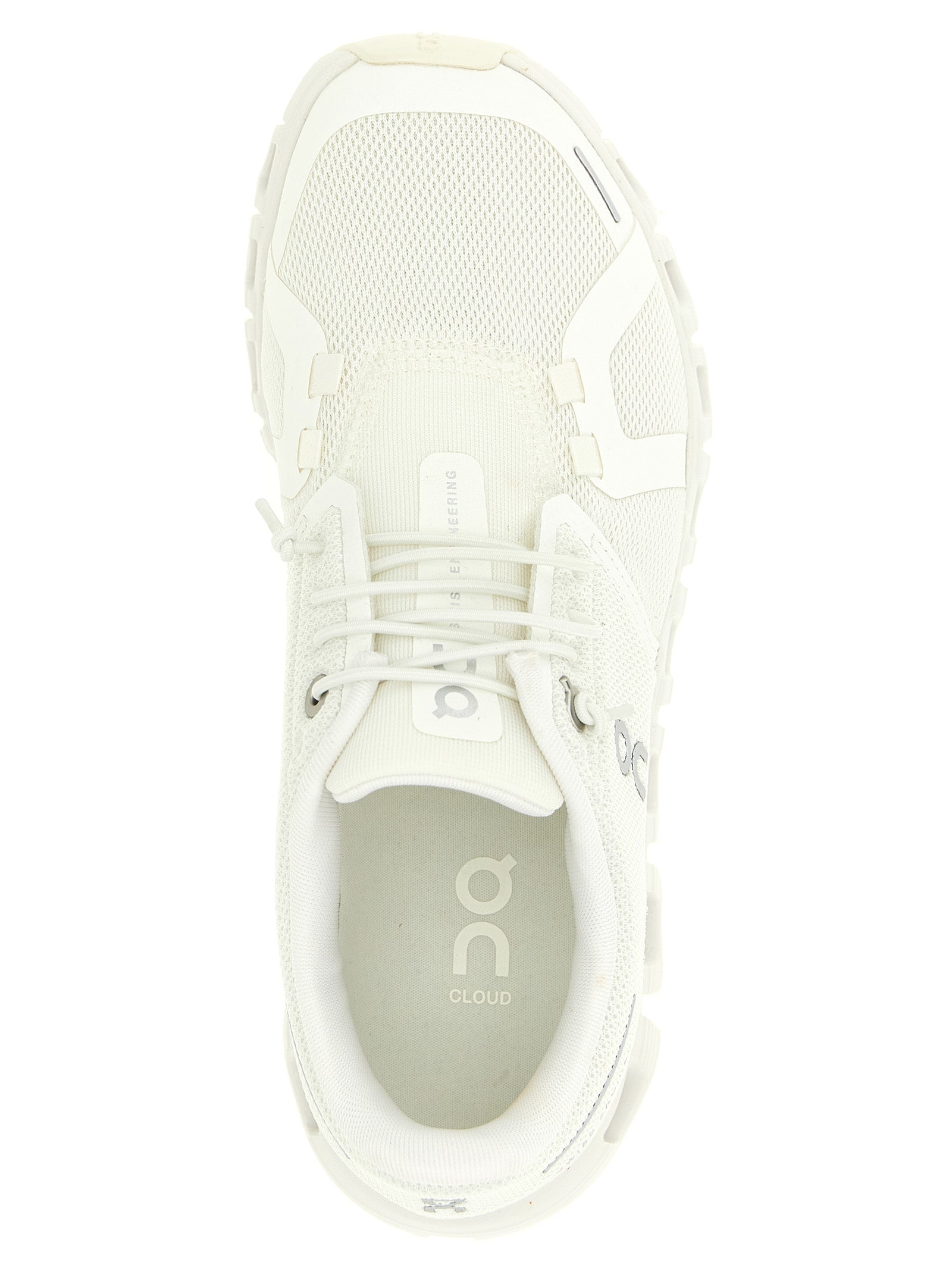 On 'Cloud 6' Sneakers