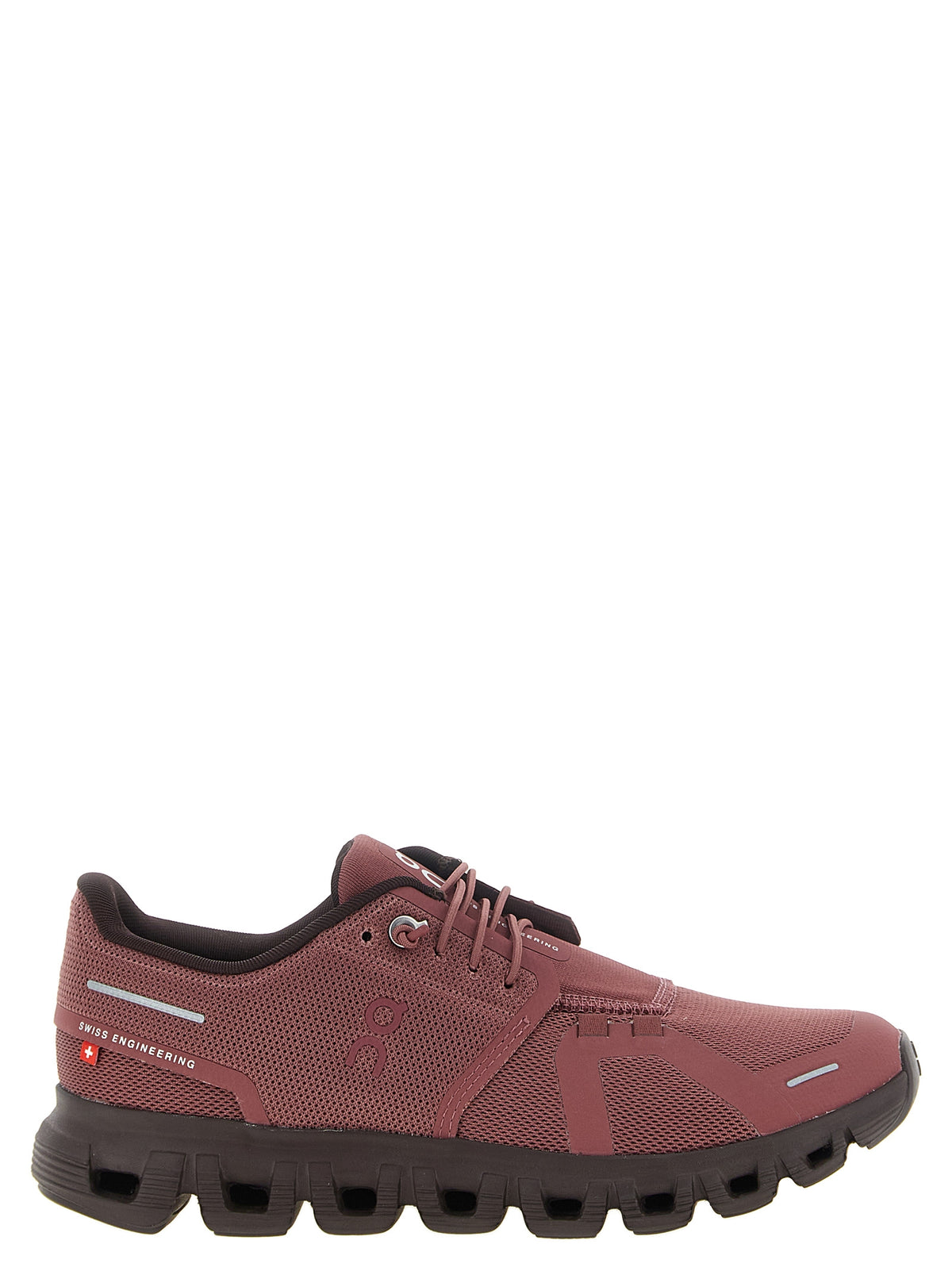 On 'Cloud 6' Sneakers