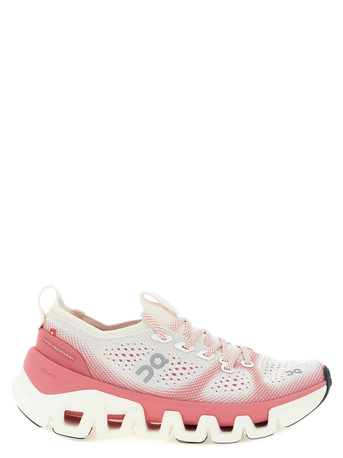 On 'Cloud X Tempo' Sneakers
