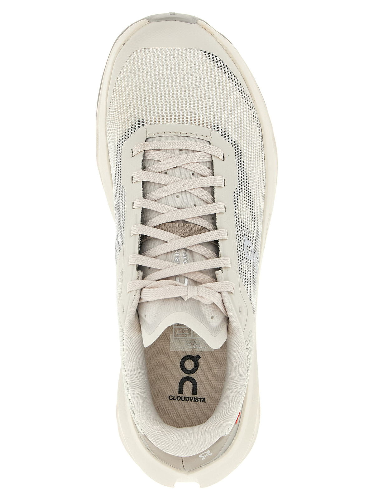 On 'Cloudvista 3' Sneakers