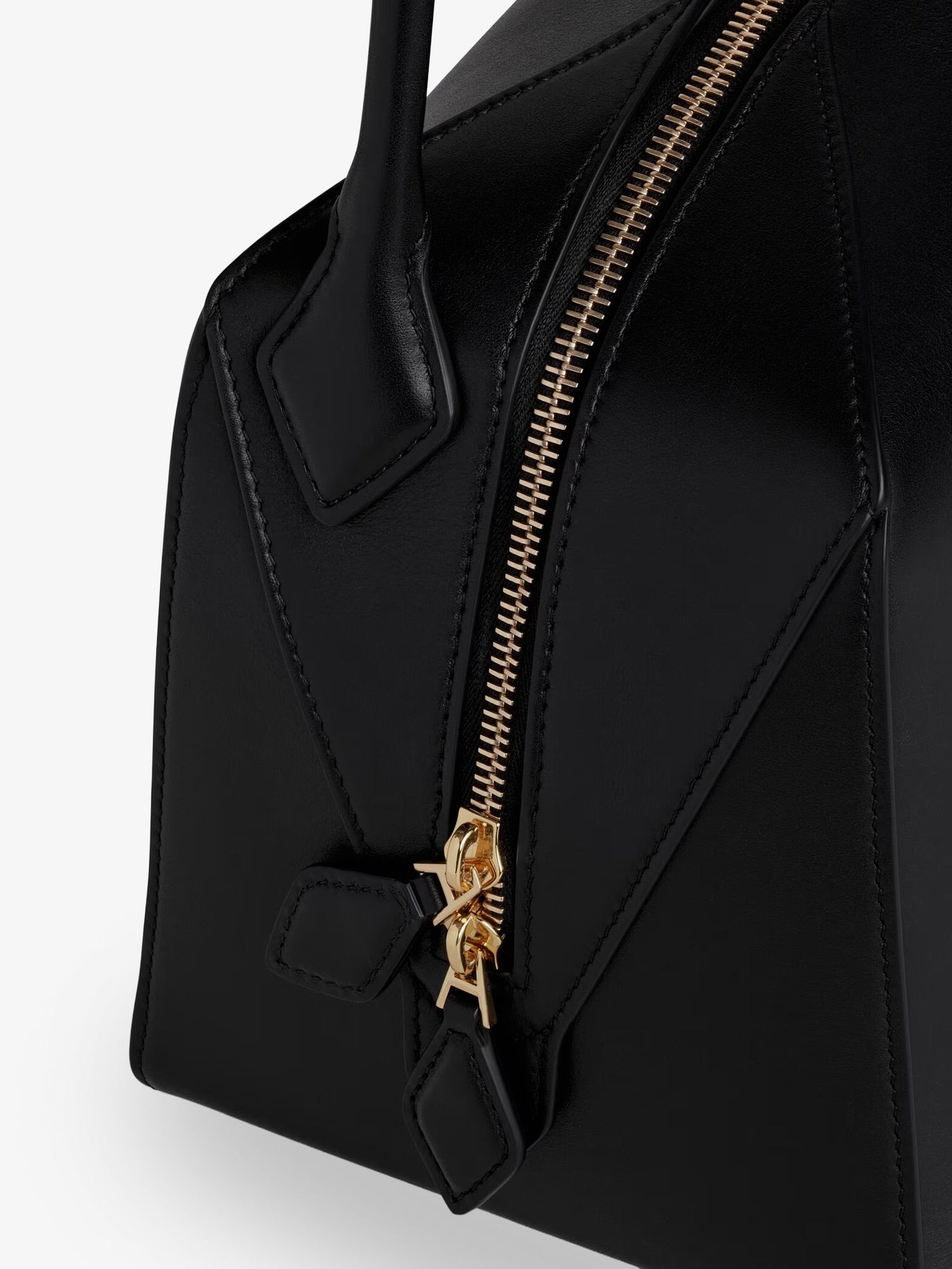 Alaïa Bouledogue Leather Shoulder Bag