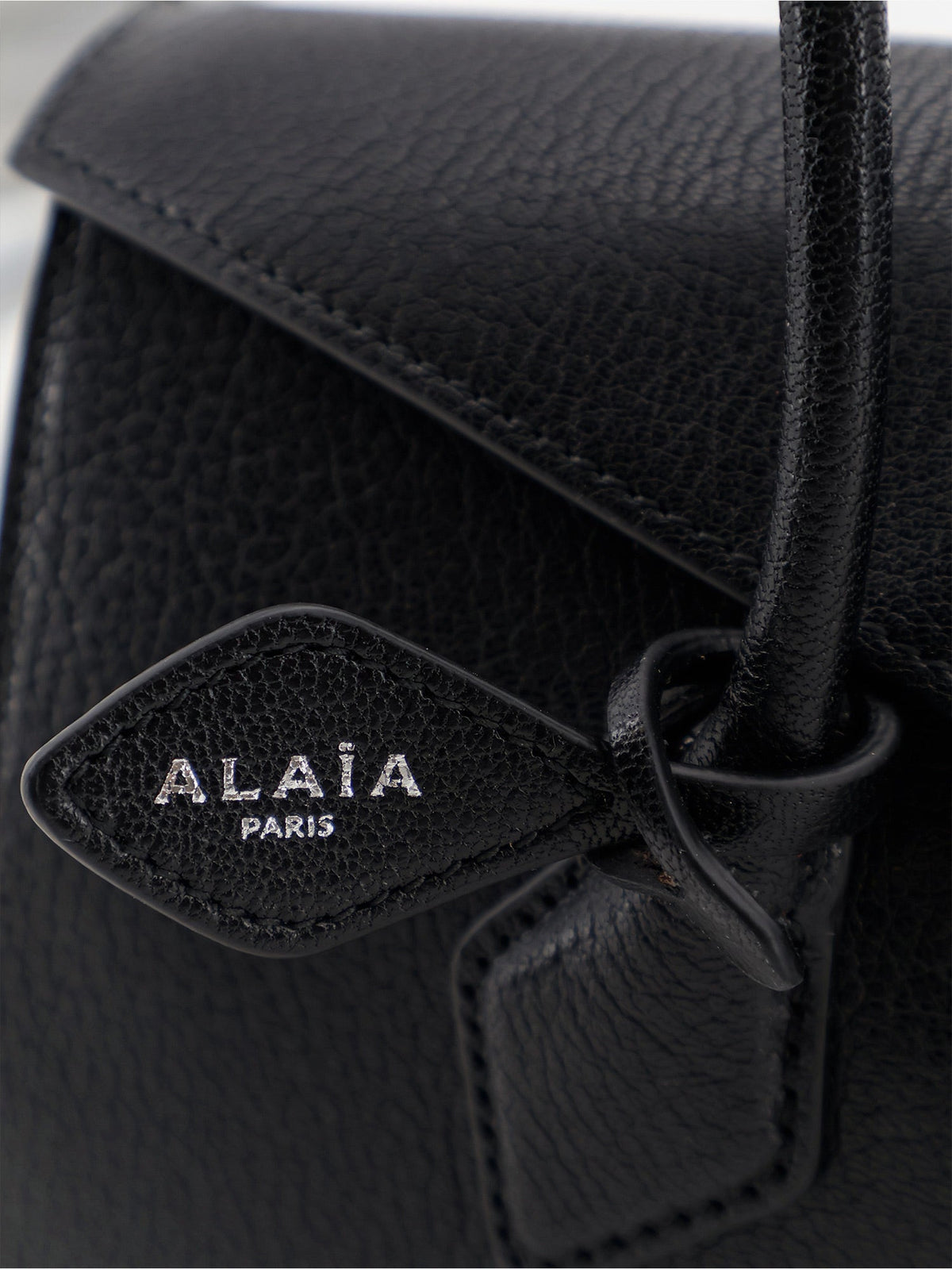 Alaïa Le Teckel Flap Leather Handbag