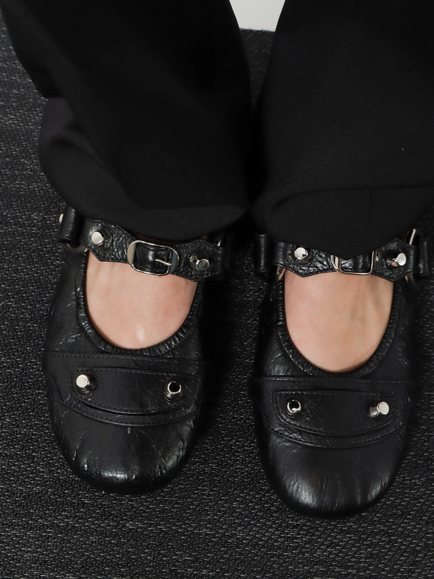 Balenciaga City Flat L005 Leather Ballerinas