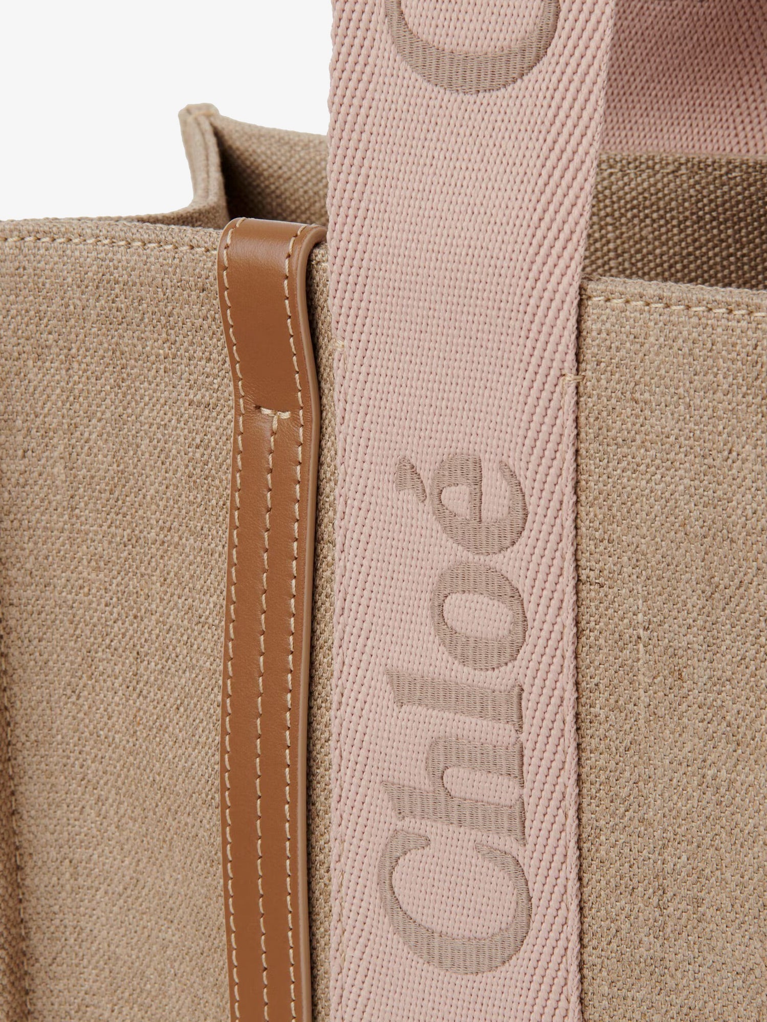 Chloé Woody Linen Shoulder Bag With Front Embroidered Logo