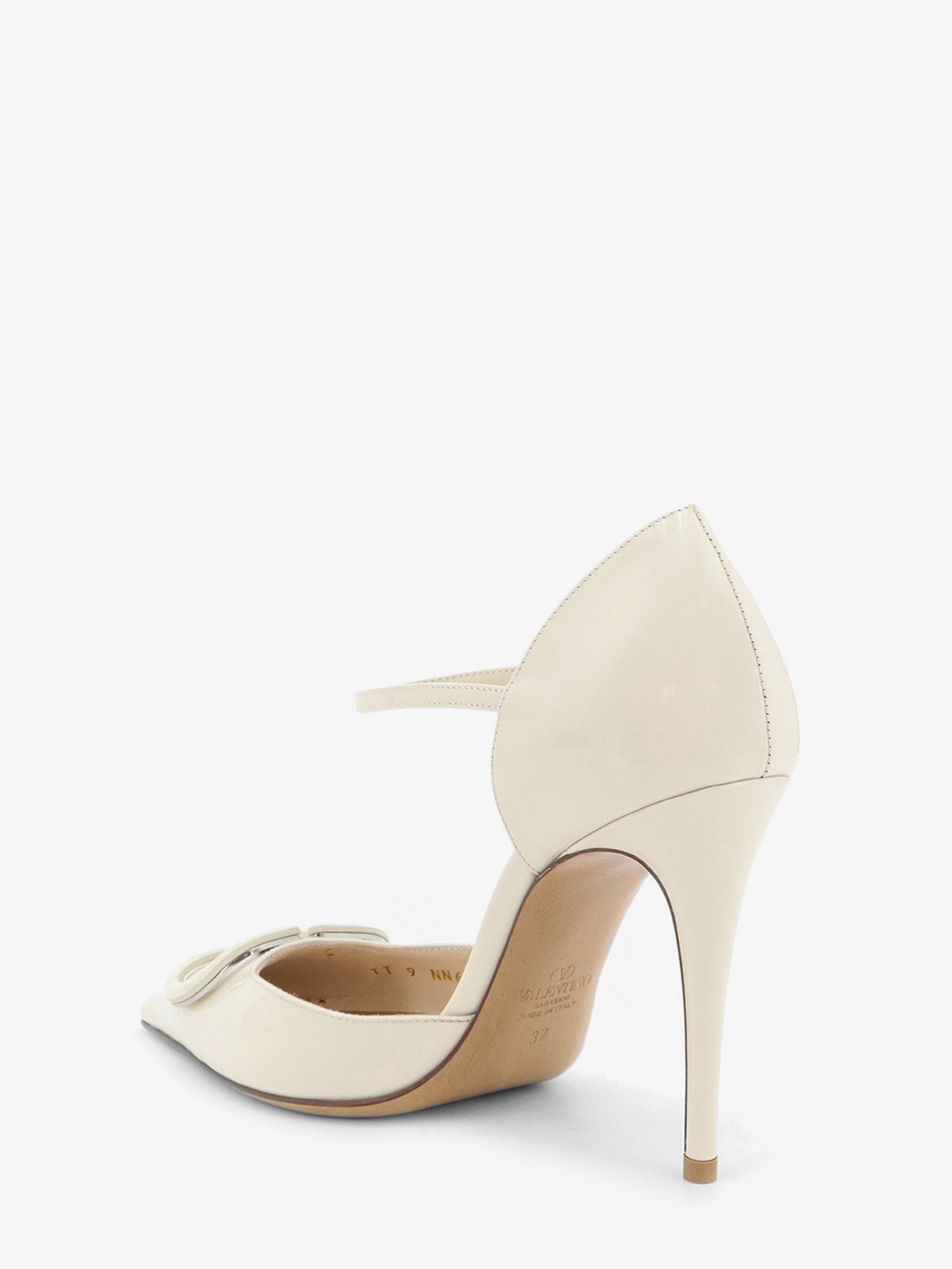 Valentino D'orsay Patent Pumps With Vlogo Signature