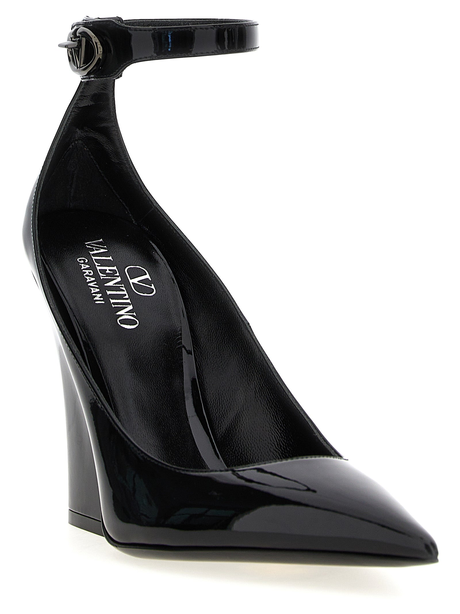 Valentino Garavani Valentino Garavani 'Vlogo Locker' Pumps