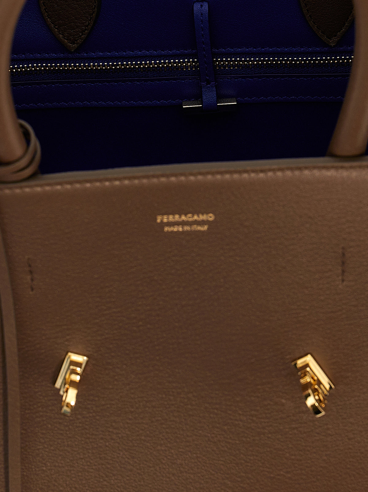 Ferragamo 'Hug (S)' Handbag