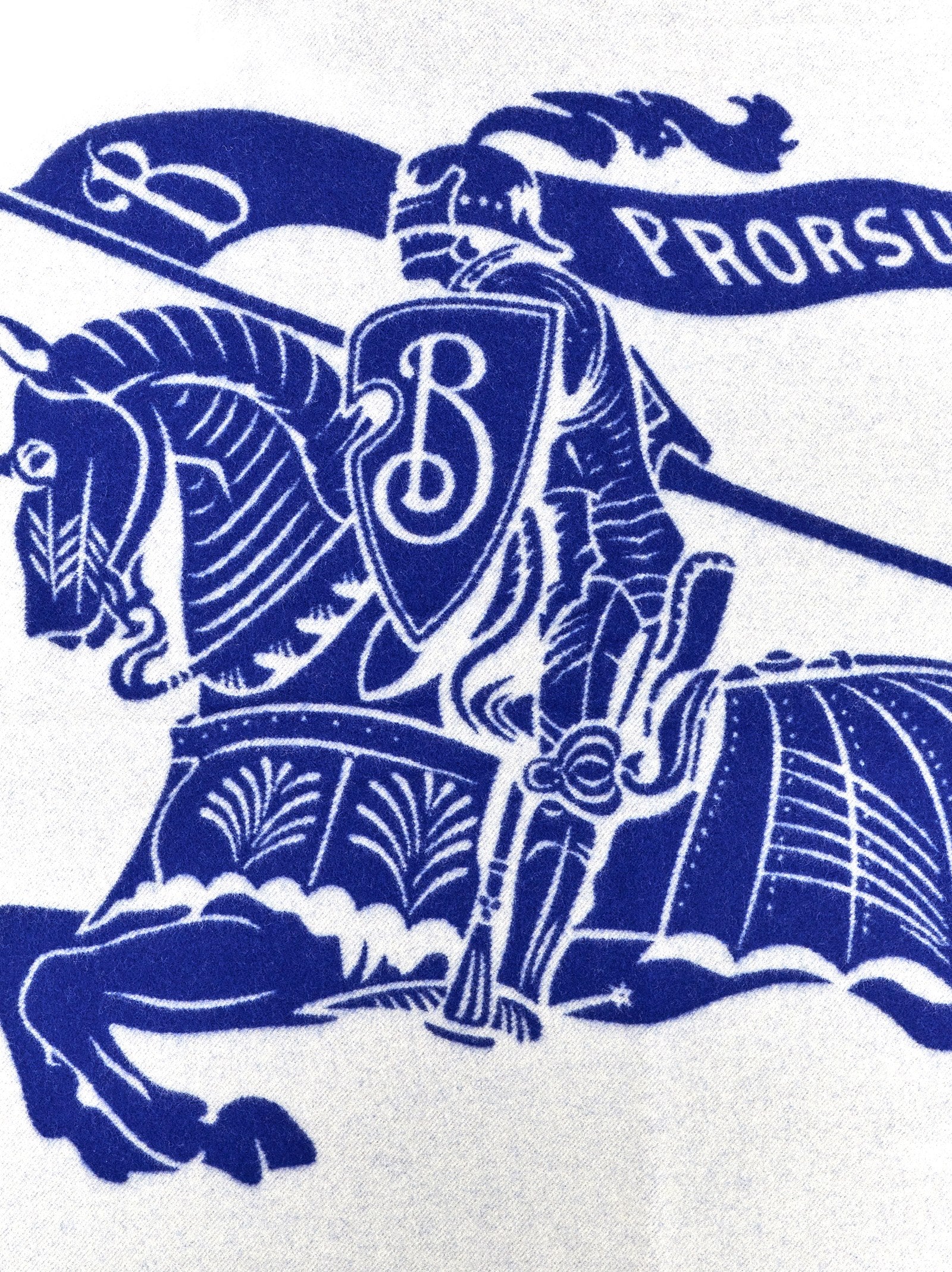 Burberry 'Equestrian Knight Design' Blanket