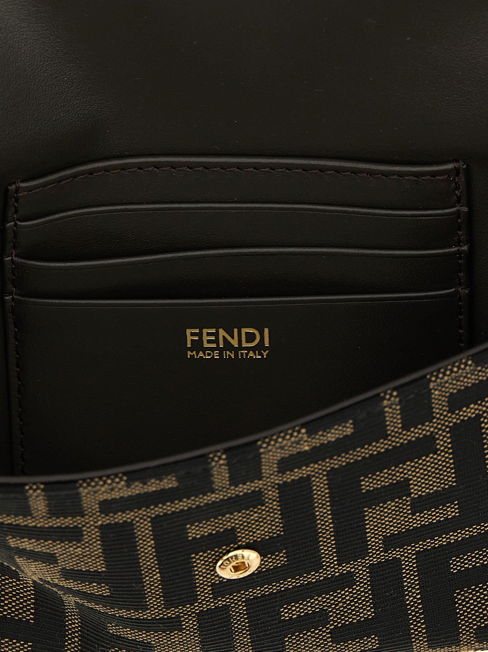 Fendi 'Tube' Wallet On Chain