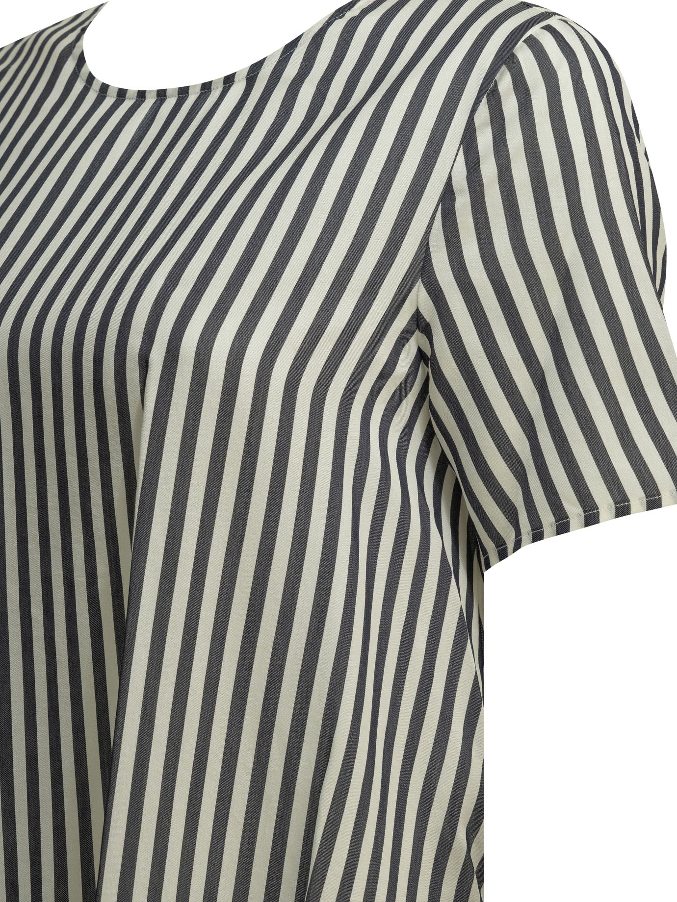 Apuntob Dresses