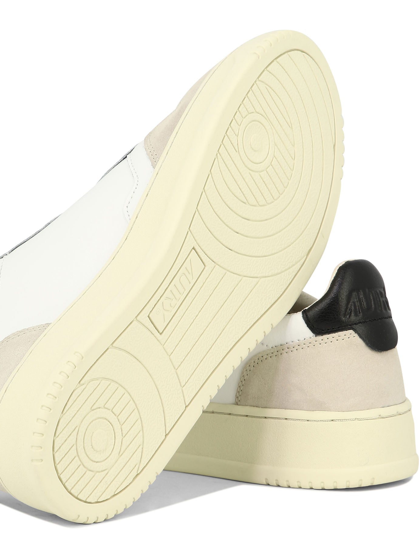 Autry Medalist Low Sneakers