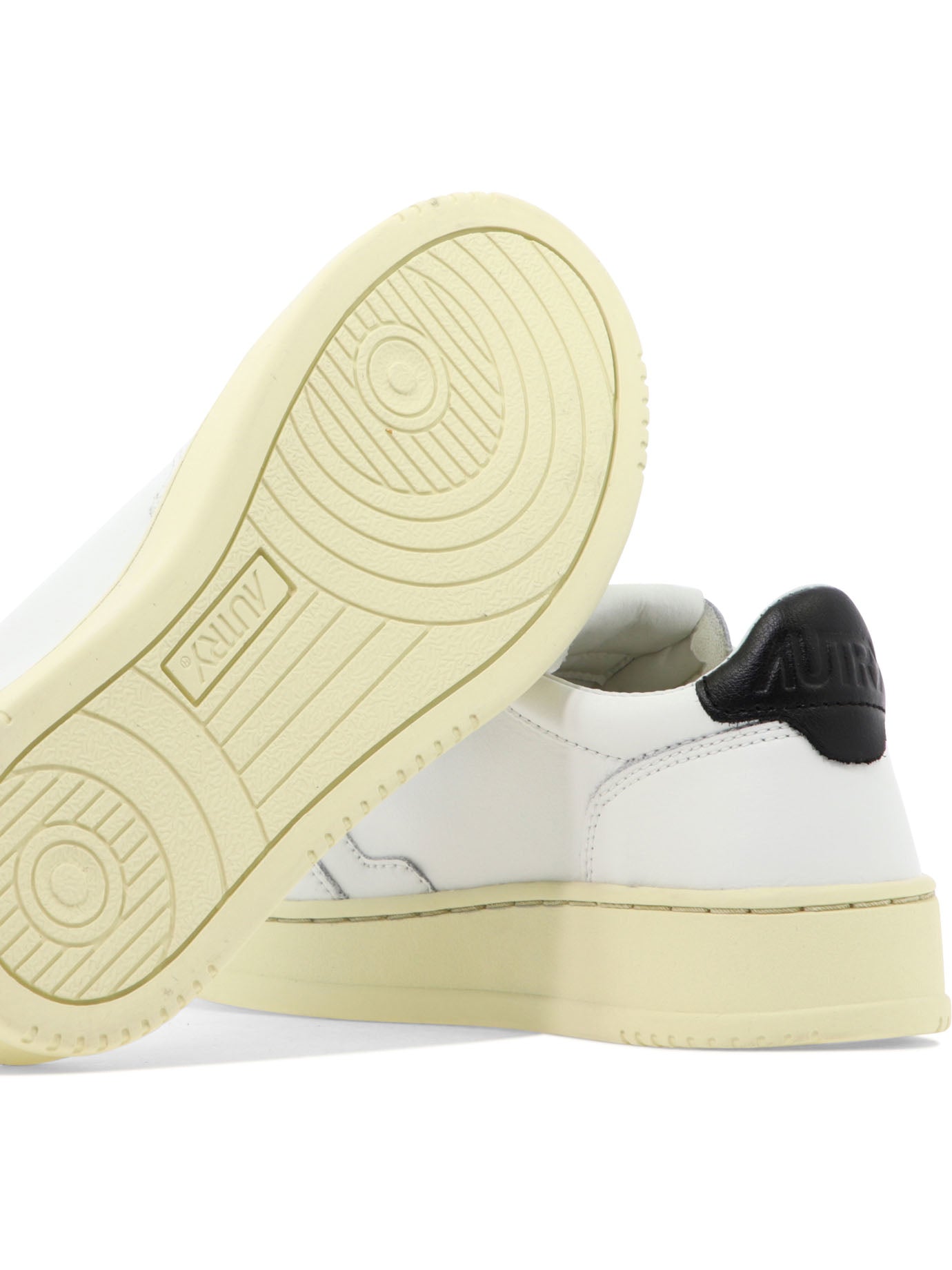 Autry Medalist Low Sneakers