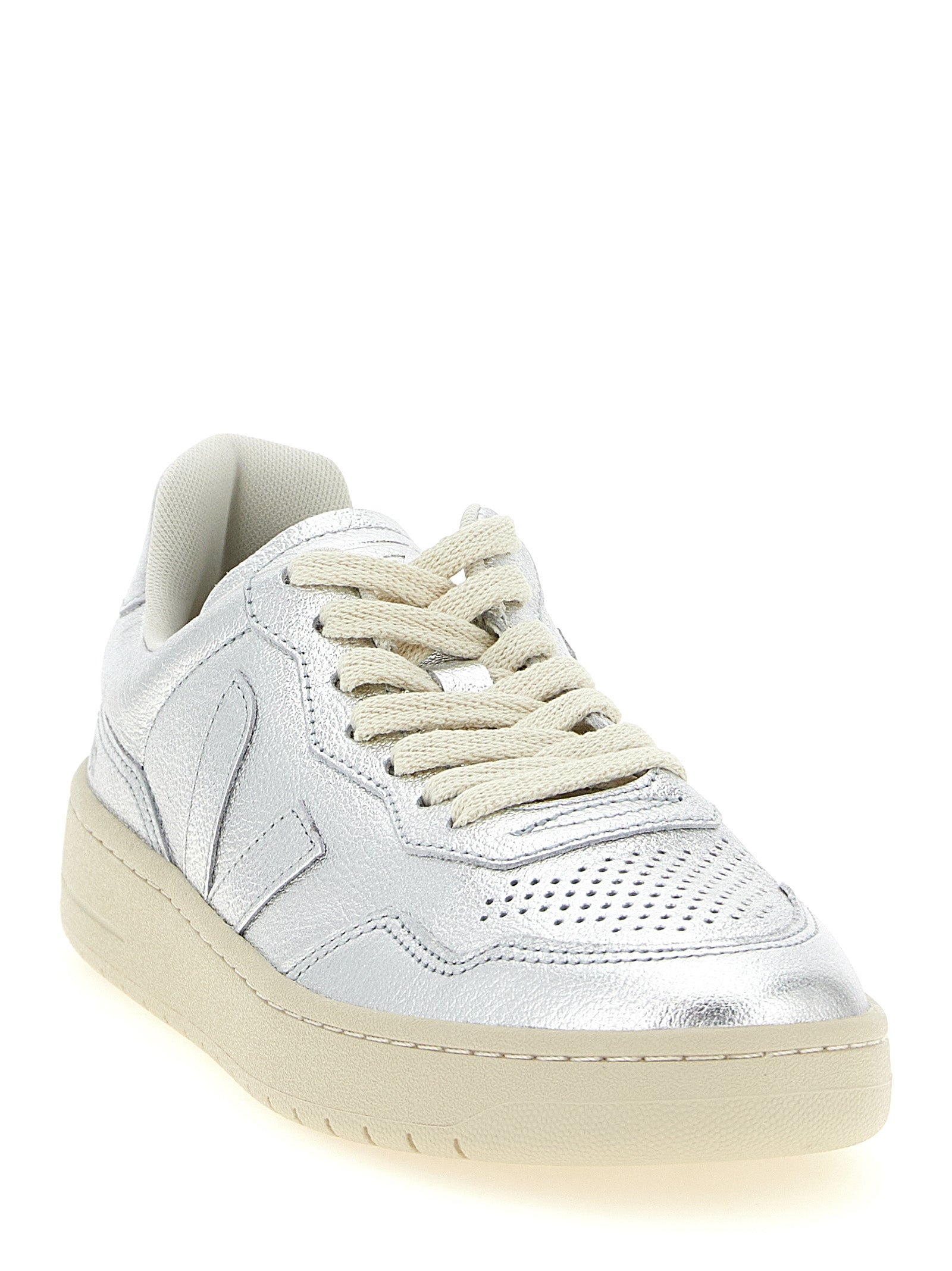 Veja 'V-90' Sneakers