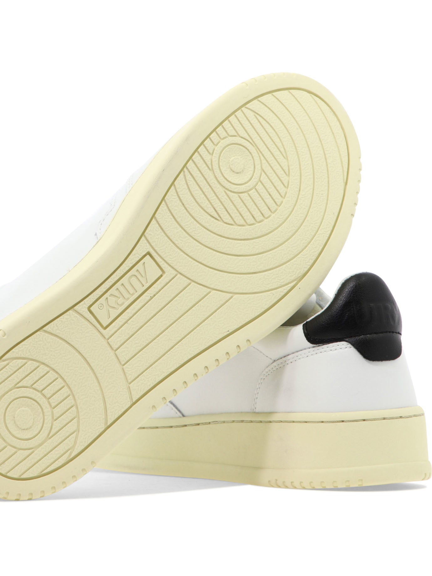 Autry Medalist Low Sneakers