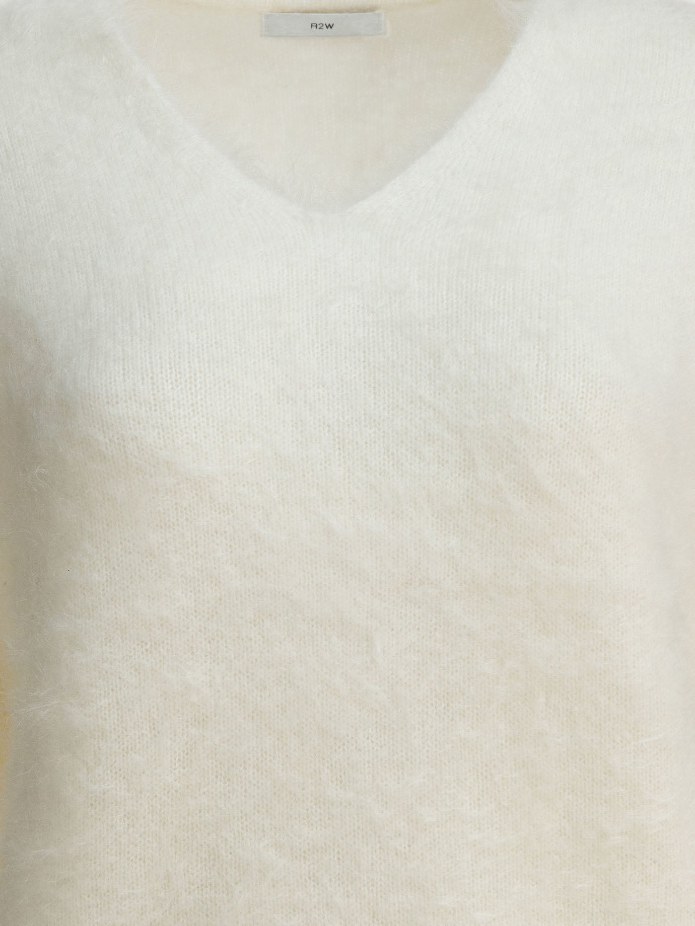 R2W Knitwear